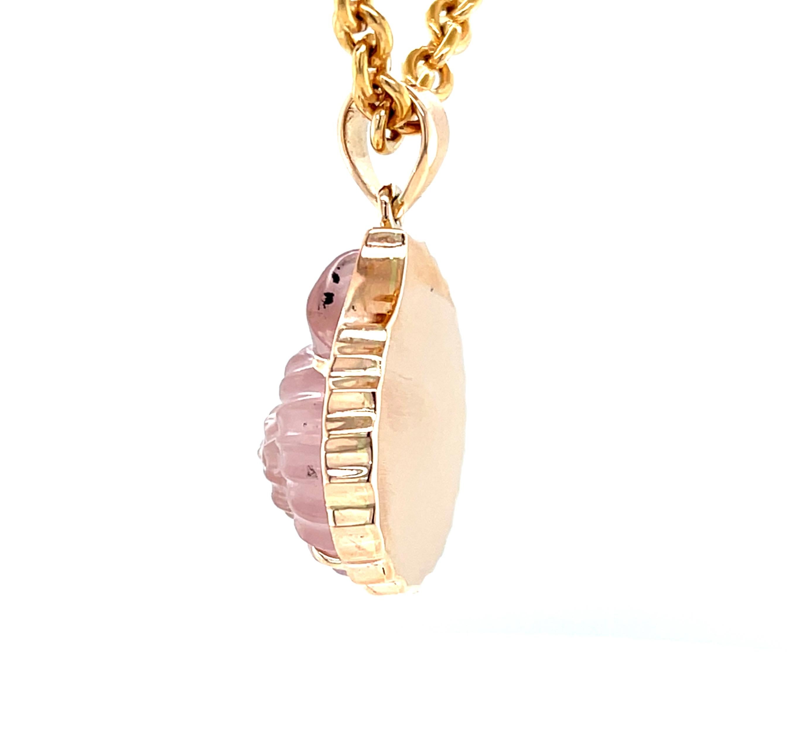 Ciondolo con conchiglia Nautilus in quarzo rosa intagliato a mano in oro rosa 18 carati, 20,89 carati In condizioni Nuovo in vendita a Los Angeles, CA
