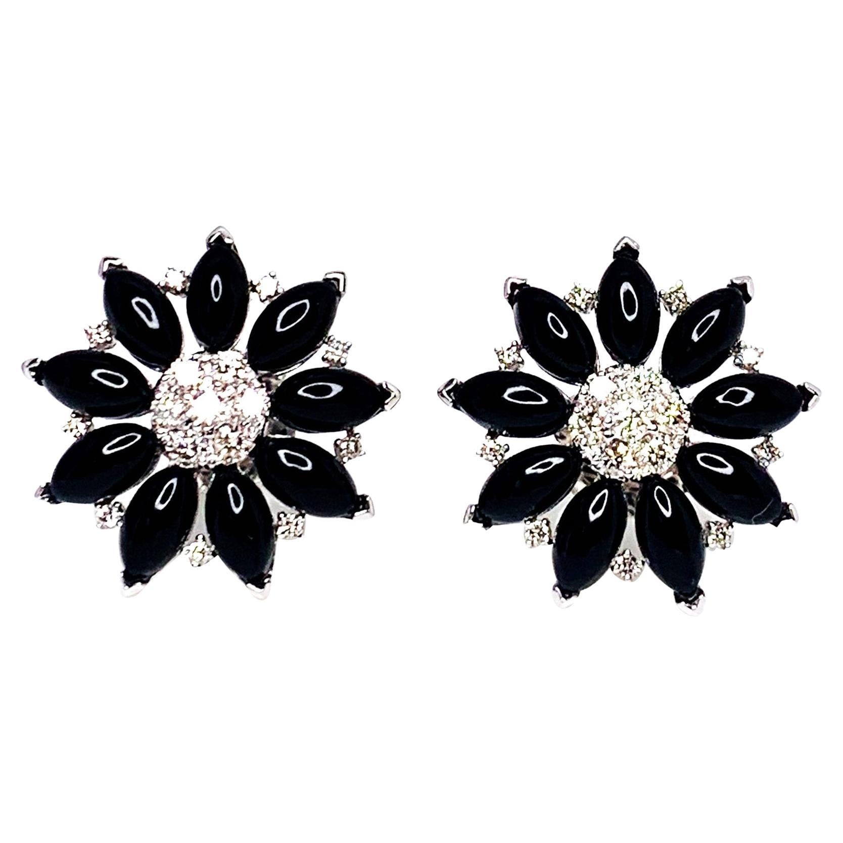 Boucles d'oreilles fleurs en or blanc 18 carats, diamant et onyx, 0,91 carat total