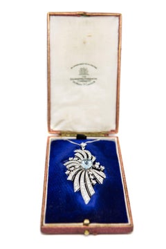 Edwardian Platinum Pendant Set with an Aquamarine and Brilliant Cut Diamonds