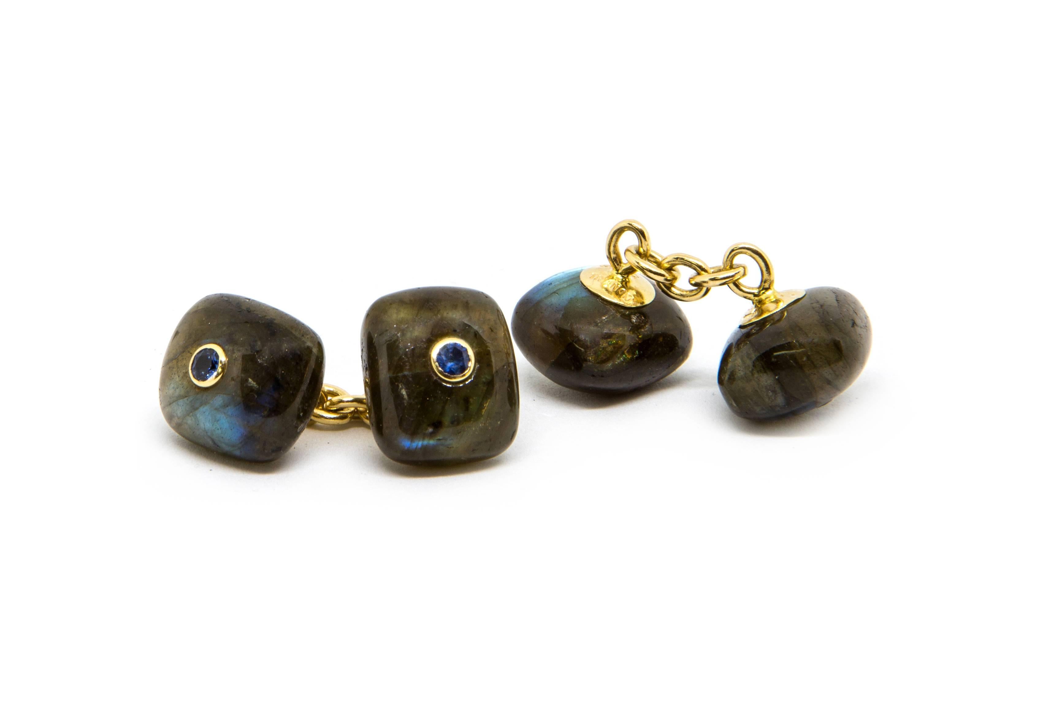 Pair of Cushion Shaped Labradorite, 18 Karat Gold and Sapphire Cufflinks In Excellent Condition For Sale In London, GB