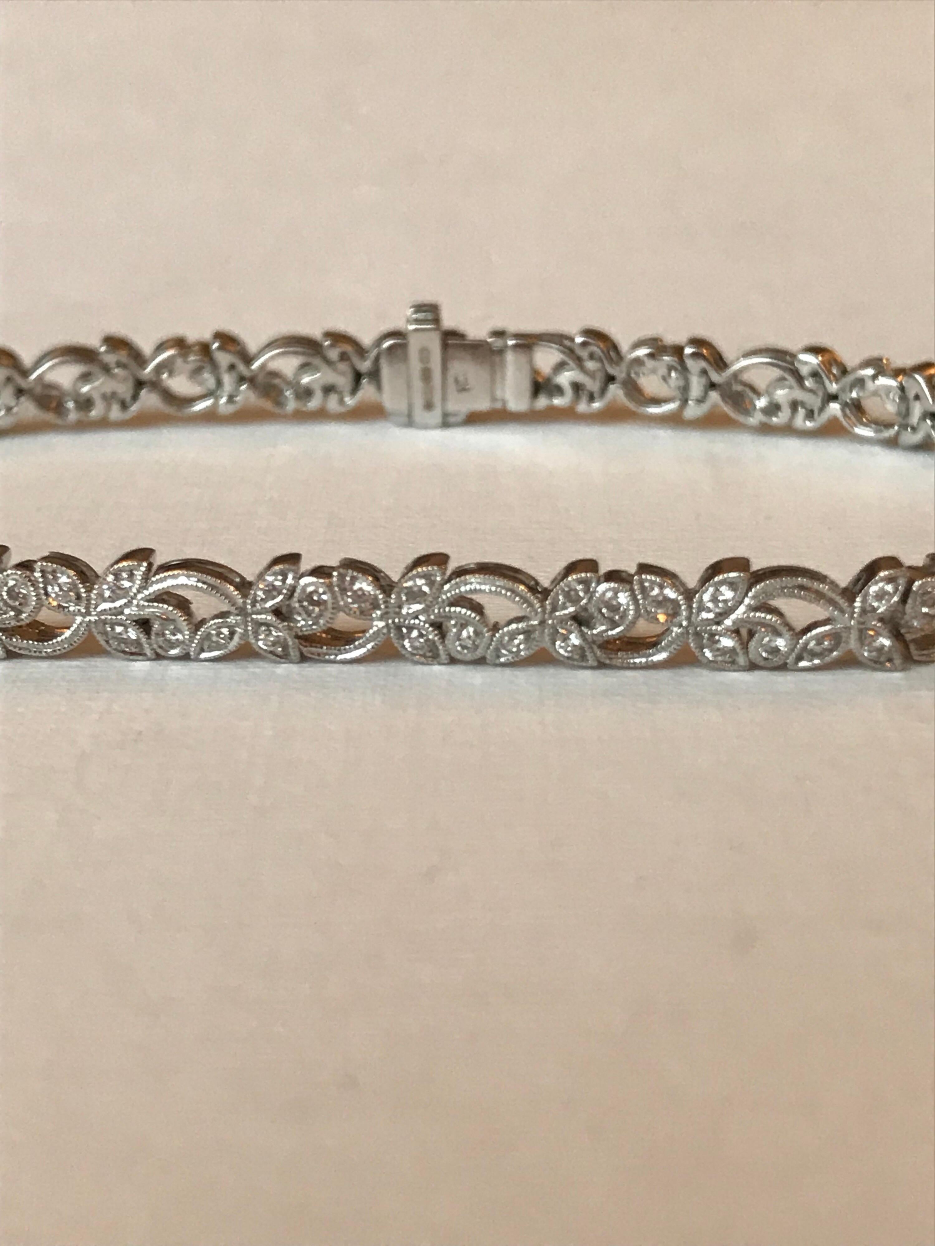 Diamond and White Gold Milligrain 18 Karat Gold Bracelet In Excellent Condition For Sale In Oxford, GB
