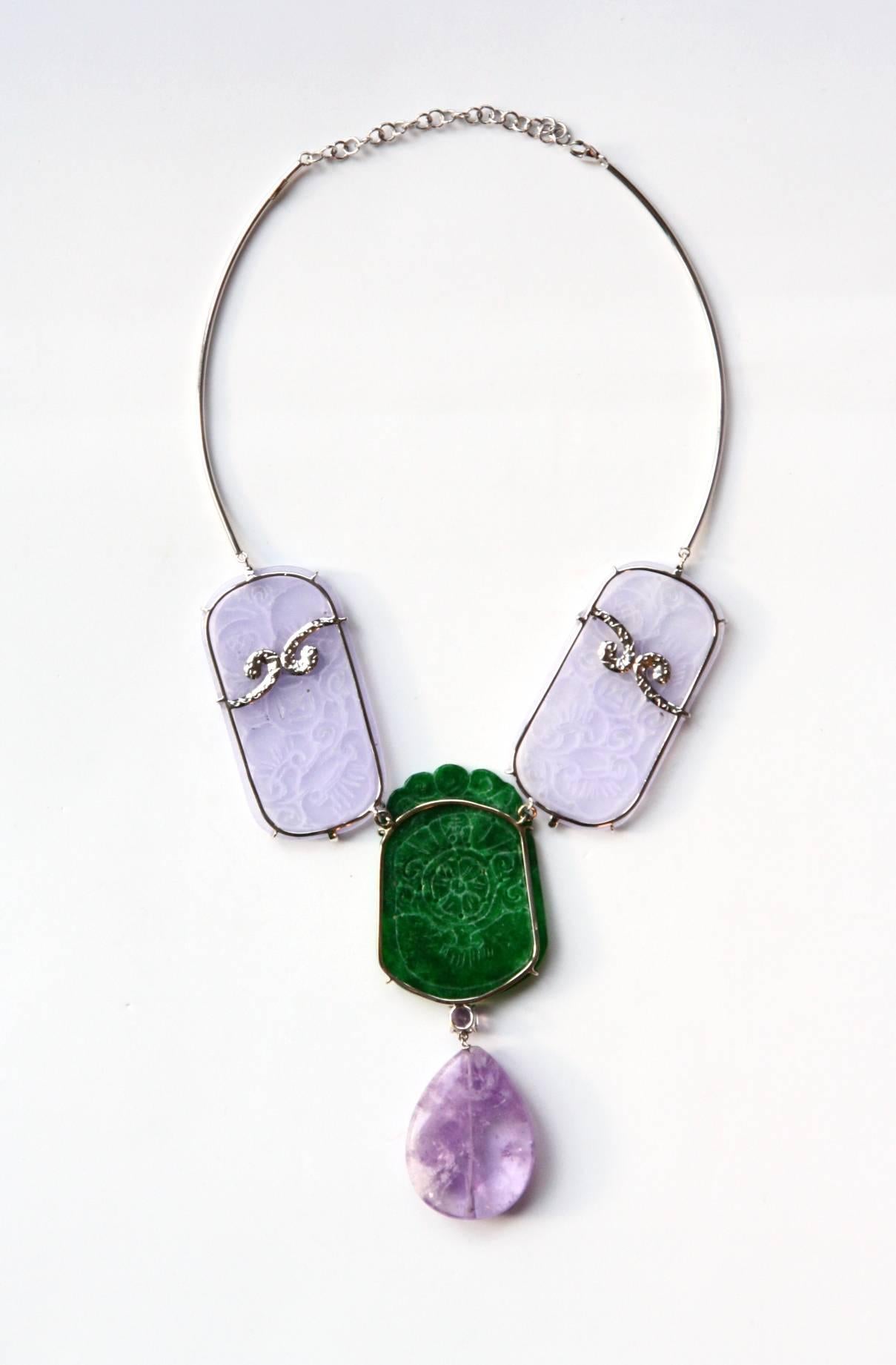Very nice white gold 18k necklace gr. 26 with amazing lavender and spinach jade plaques, amethyst and amethyst drop. Adjustable one.
All Giulia Colussi jewelry is new and has never been previously owned or worn. Each item will arrive at your door