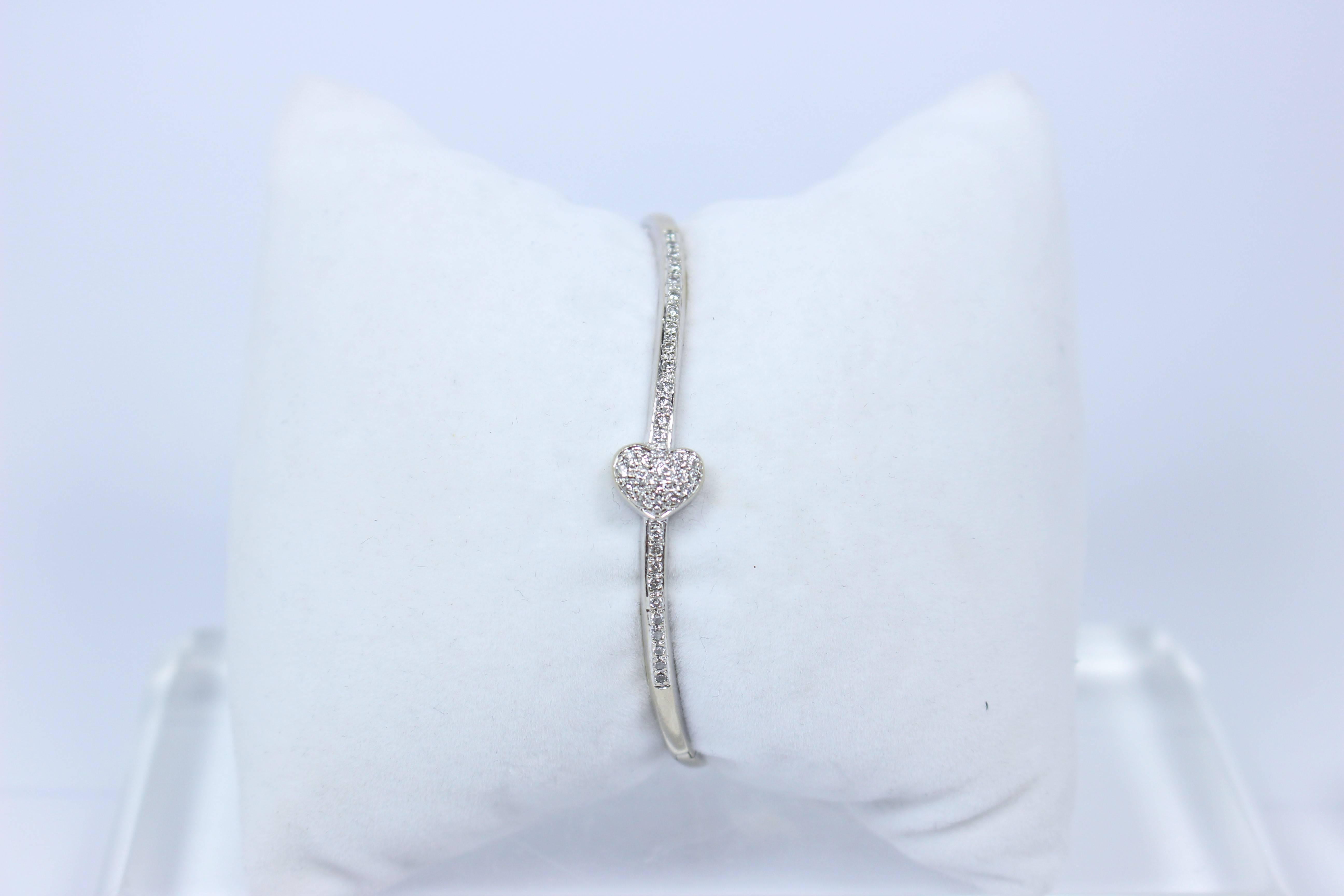 Diamond Pave Gold Heart Bangle Bracelet In Excellent Condition In Los Angeles, CA