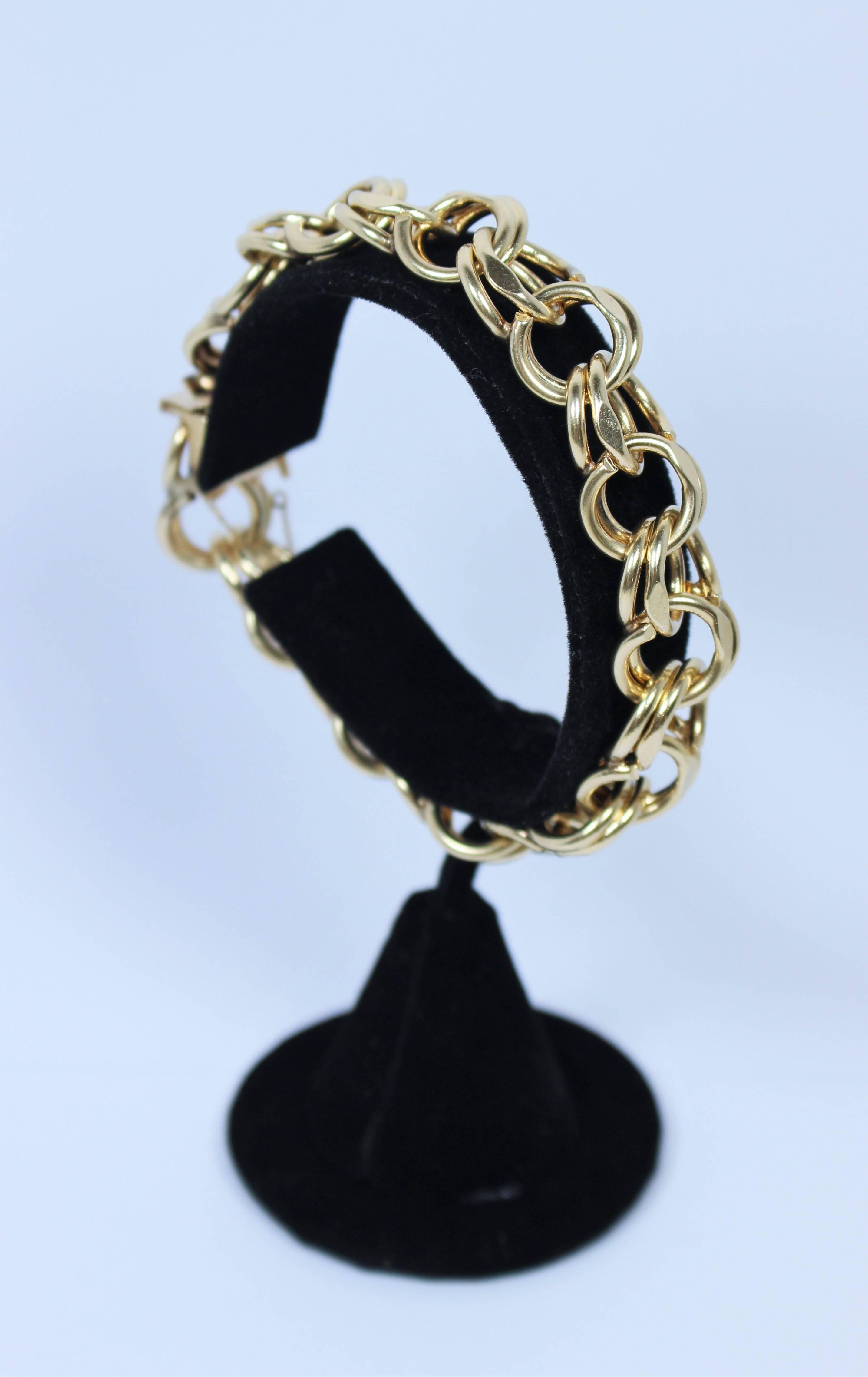 Gold Chain Link Bracelet 1