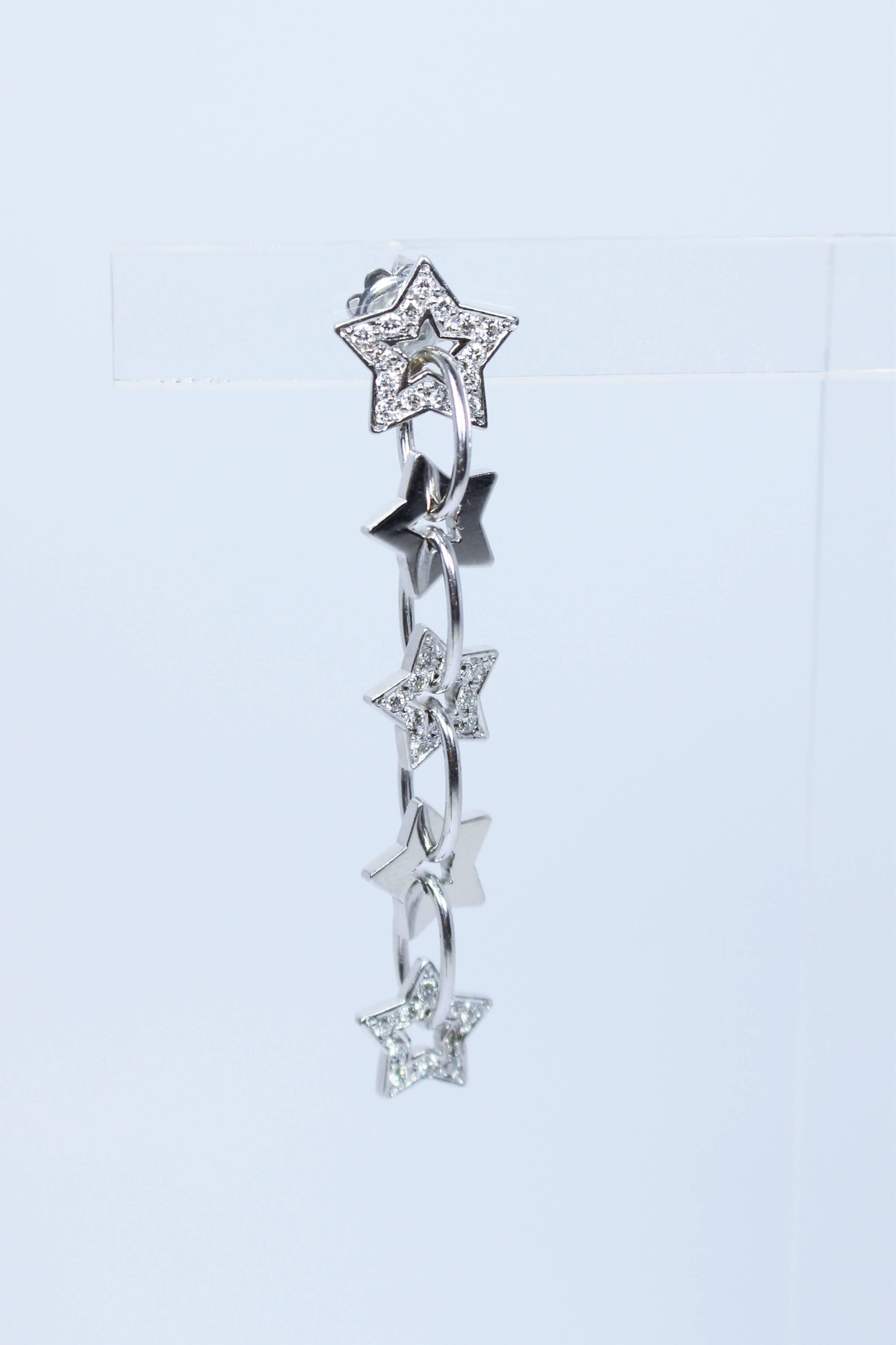 Pave Diamond Gold Dangle Star Earrings In Excellent Condition In Los Angeles, CA