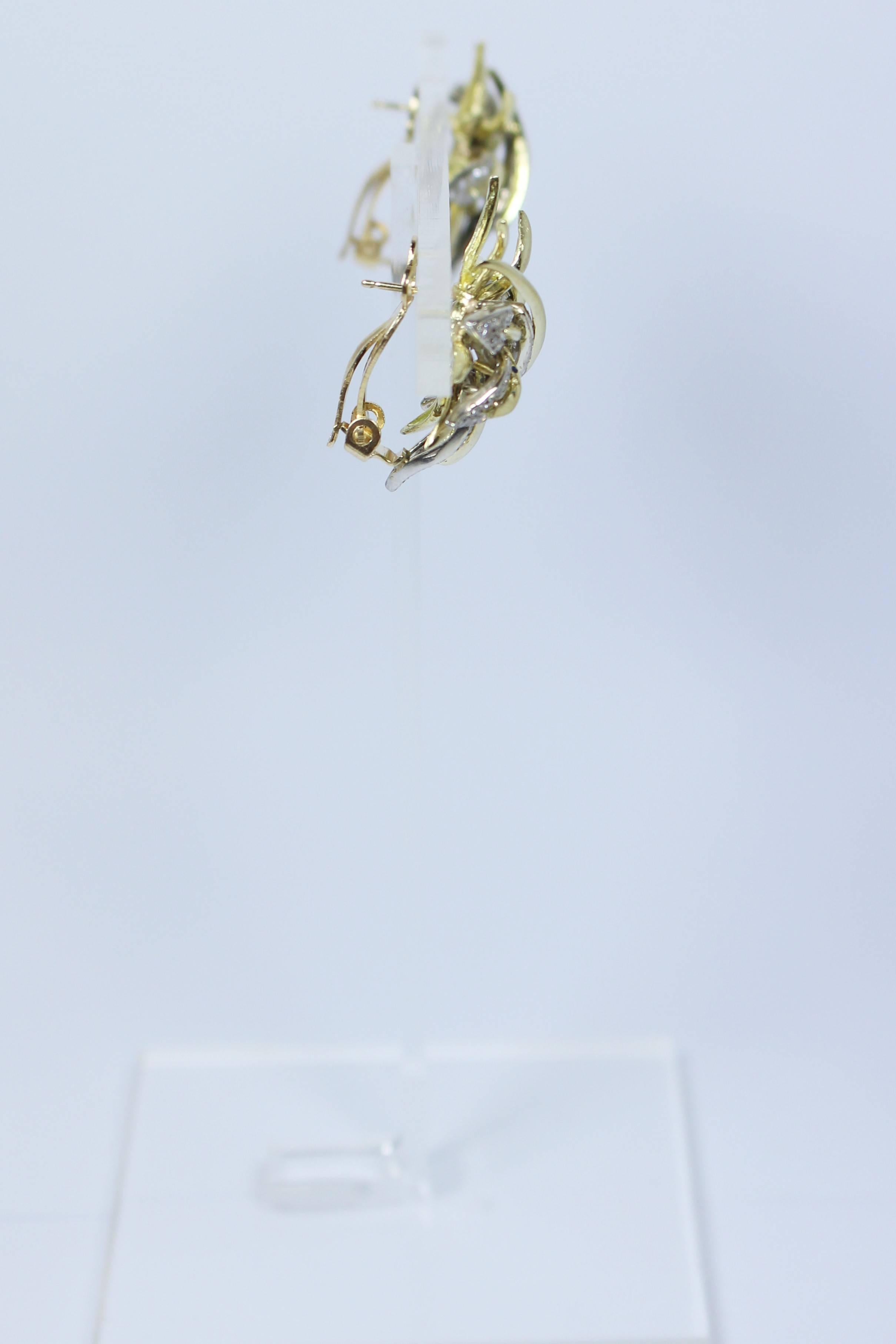 Diamantene Pave Gold Starburst-Ohrringe im Angebot 2