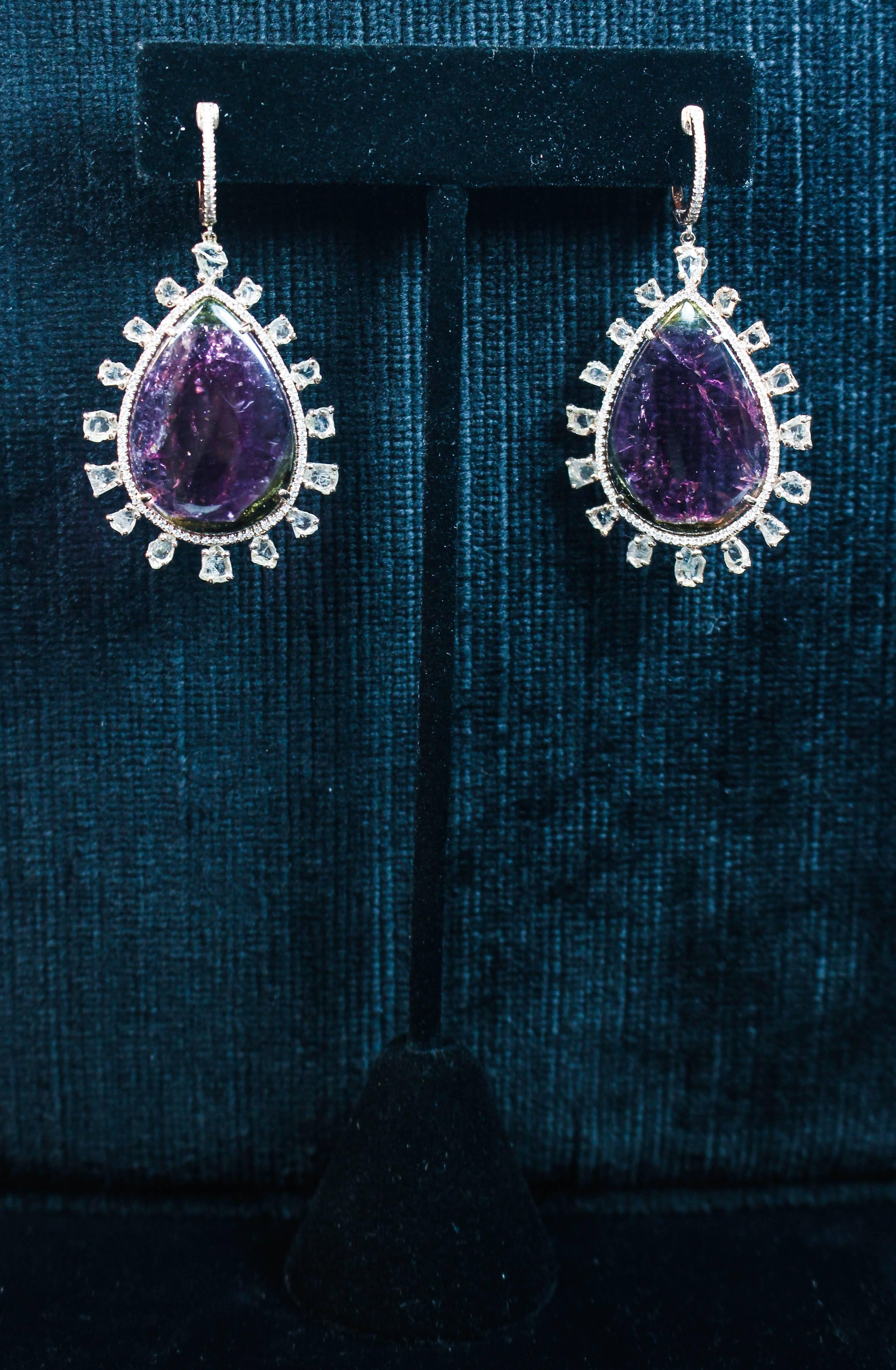 Ohrringe aus Roségold mit geschliffenem Turmalin und Pavé-Diamant im Zustand „Hervorragend“ im Angebot in Los Angeles, CA