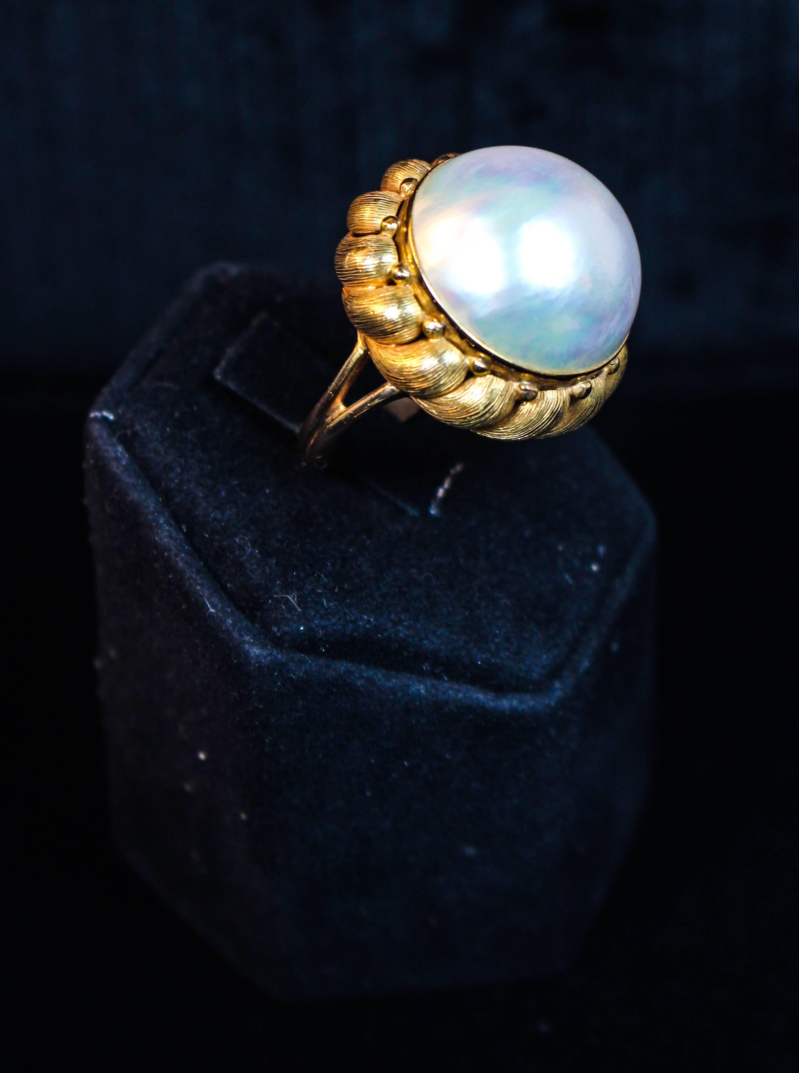 Women's 1970s Italian Mabe Pearl and Textured Yellow Gold Ring