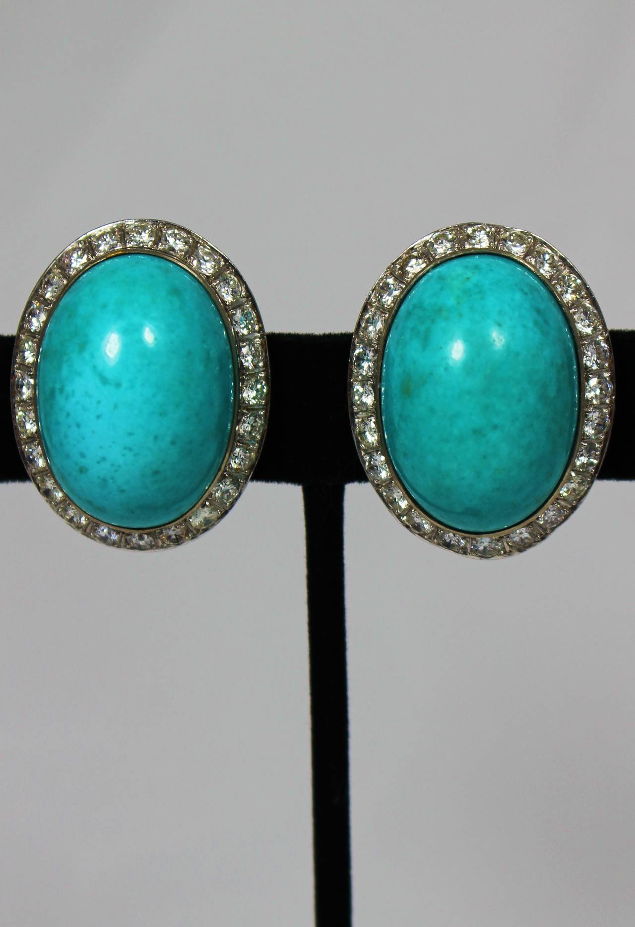 Brilliant Cut Turquoise Diamond Necklace, Earrings and Cocktail Ring Parure For Sale