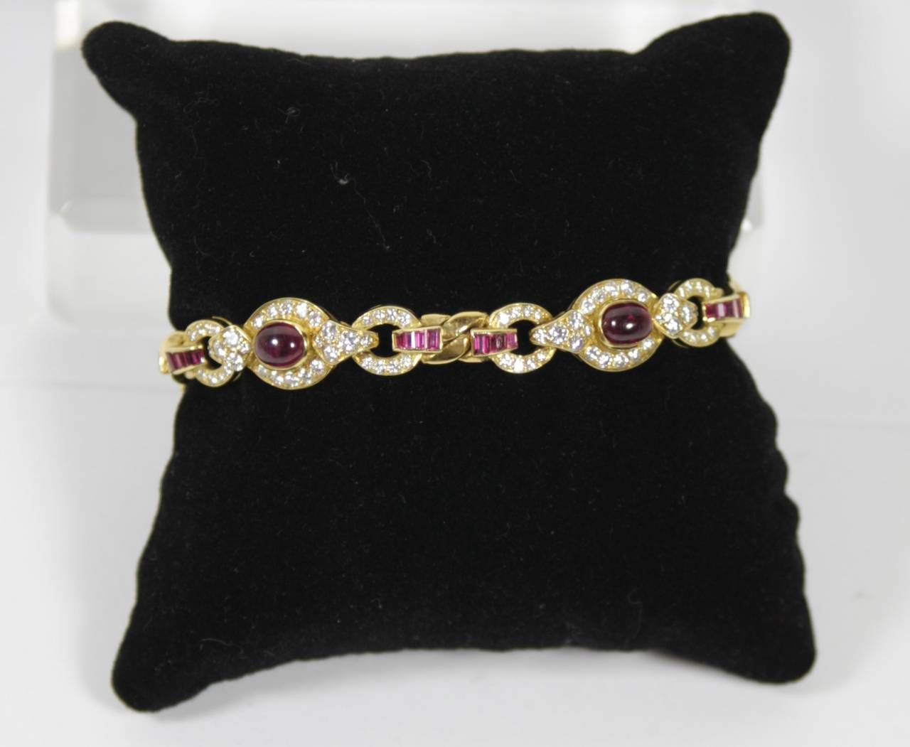 Women's Cabochon and Calibre Cut Ruby Diamond Gold Bracelet For Sale