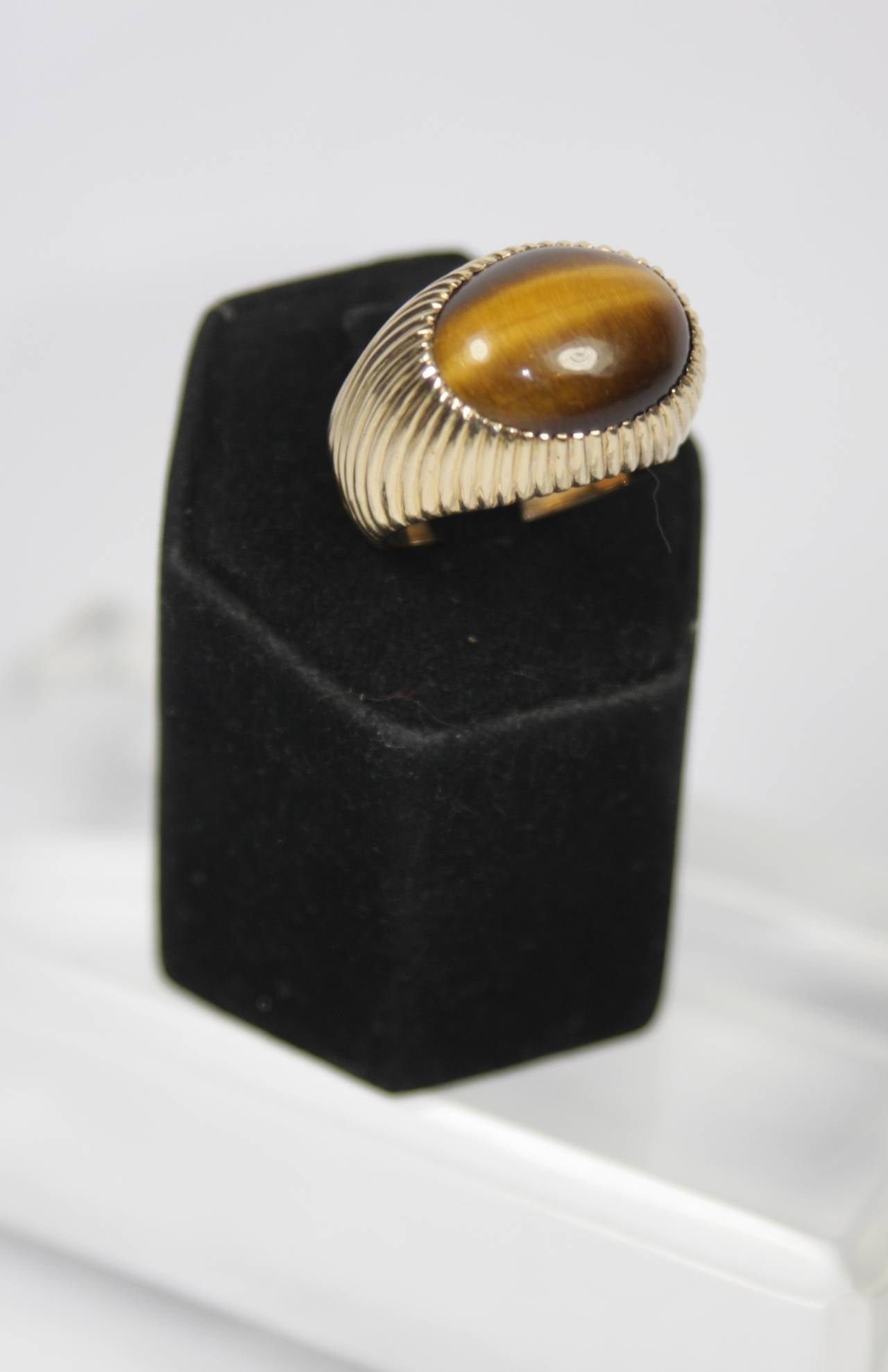 Tiger's Eye Quartz Gold Ring In Excellent Condition For Sale In Los Angeles, CA