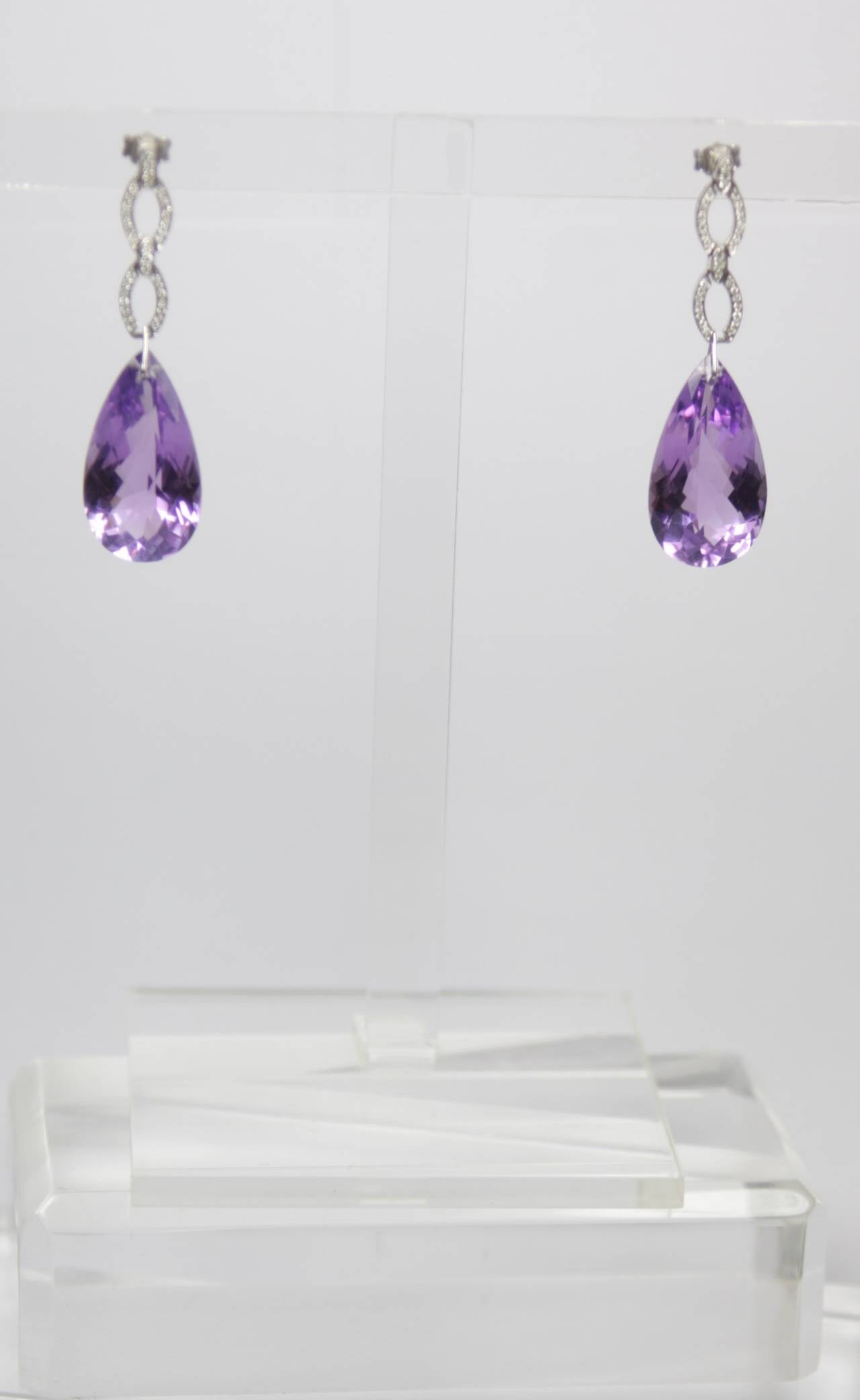 32.97 Carats Pear Shaped Amethyst Gold Drop Earrings 5