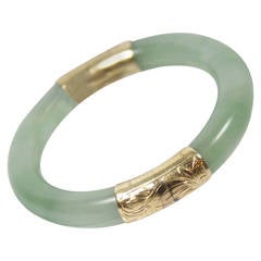Jade Bracelet with Gold Clasp