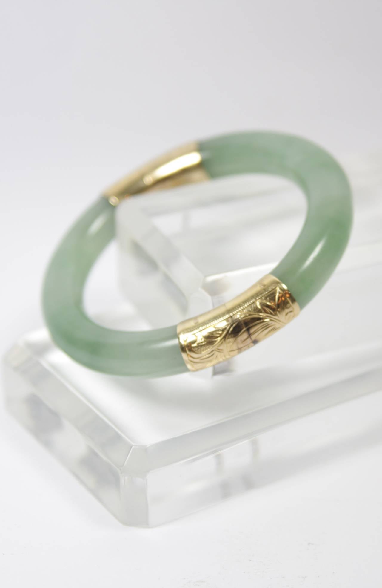 Jade Bracelet with Gold Clasp In Excellent Condition In Los Angeles, CA