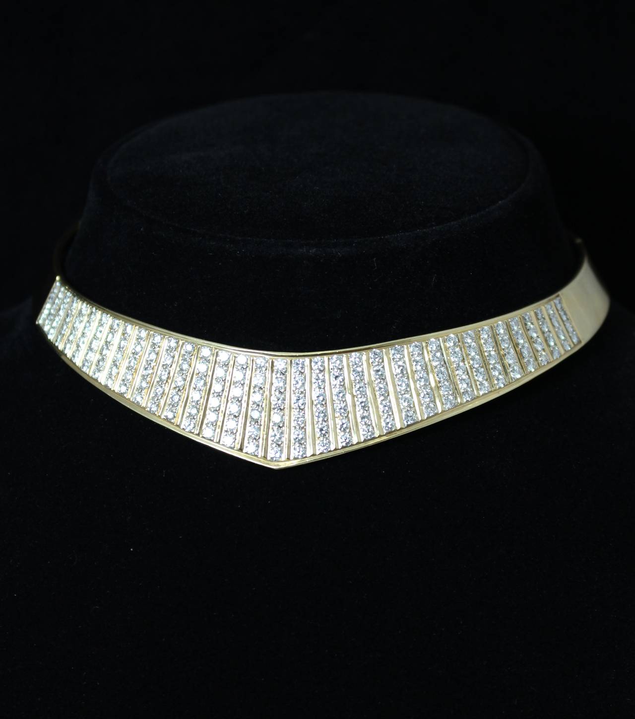 Terry Moore’s Diamond Gold Collar In Excellent Condition In Los Angeles, CA