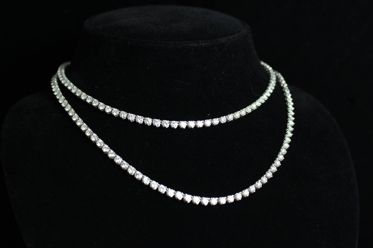 Opera Length Diamond White Gold Necklace Set with 170 Diamonds 33.5 Carats In Excellent Condition In Los Angeles, CA