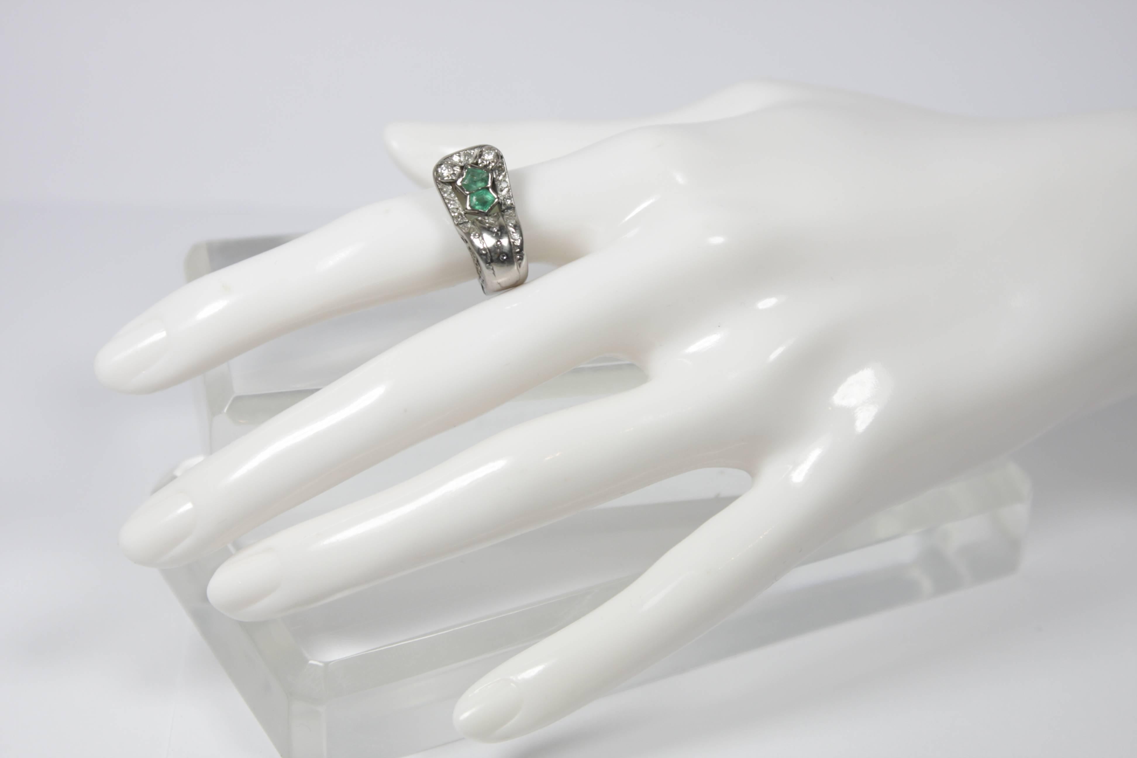 Emerald Diamond Gold Ring In Excellent Condition In Los Angeles, CA