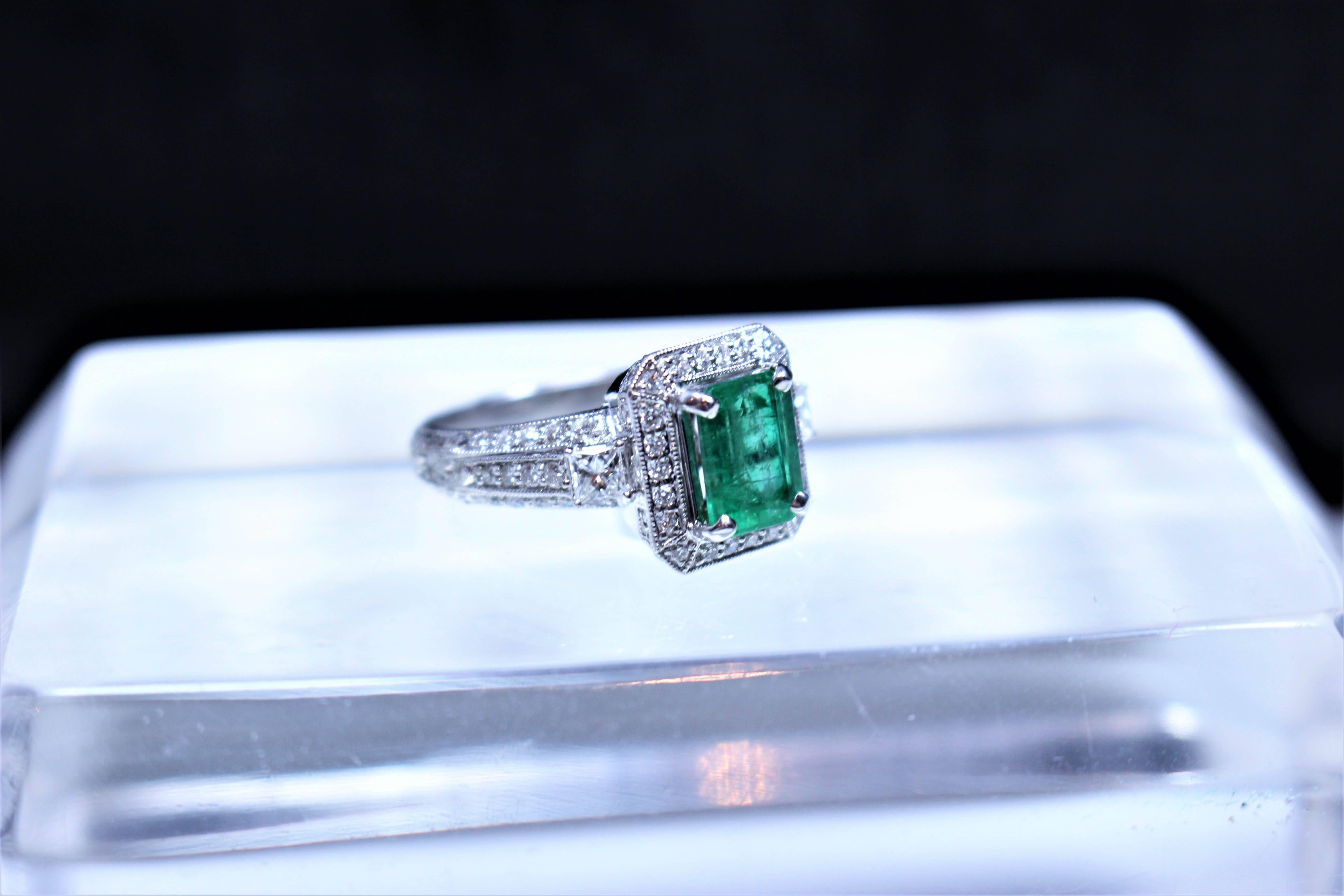 Women's 1.92 Carat Emerald Diamond Pave Gold Ring For Sale