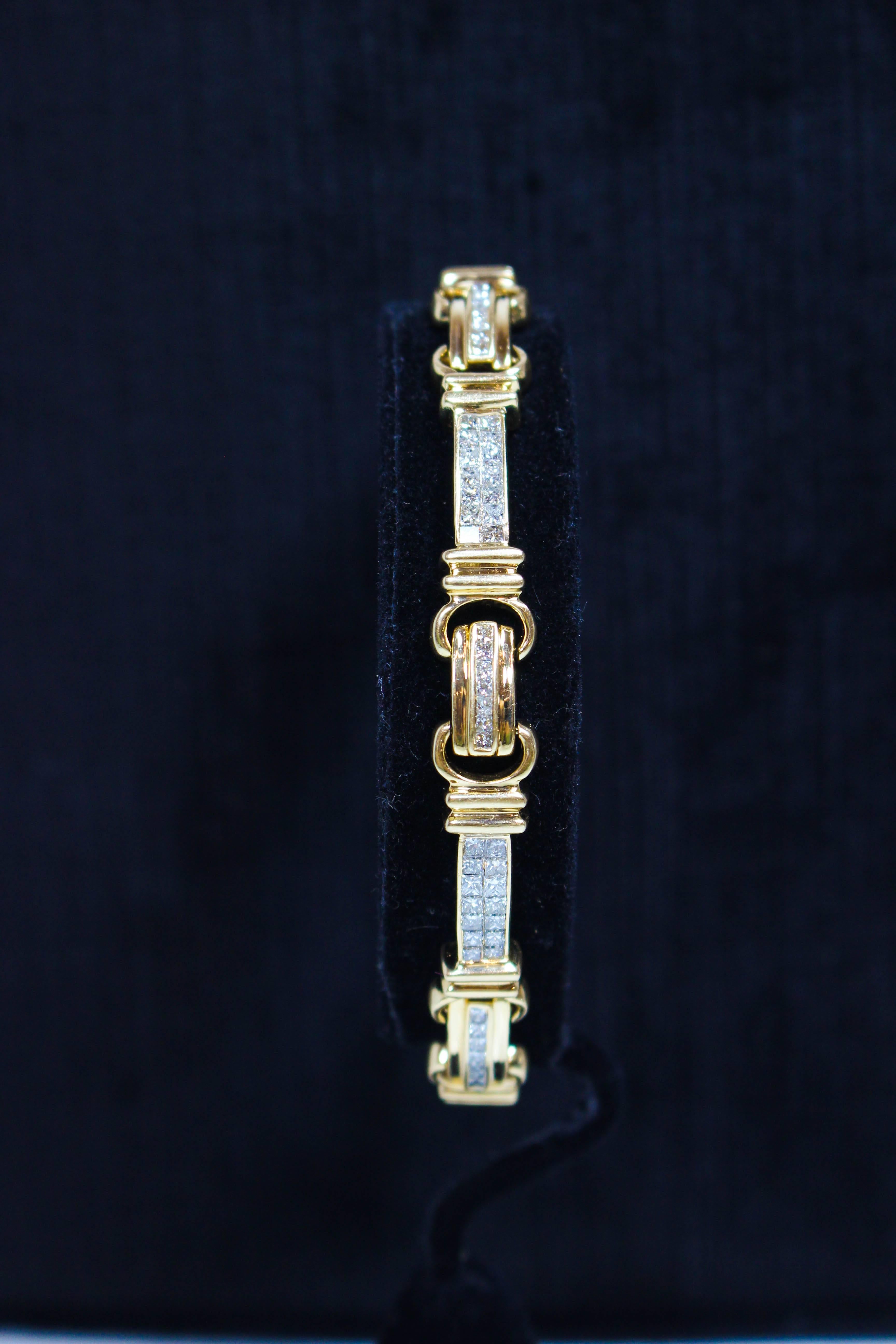 Diamond Bracelet In Excellent Condition For Sale In Los Angeles, CA