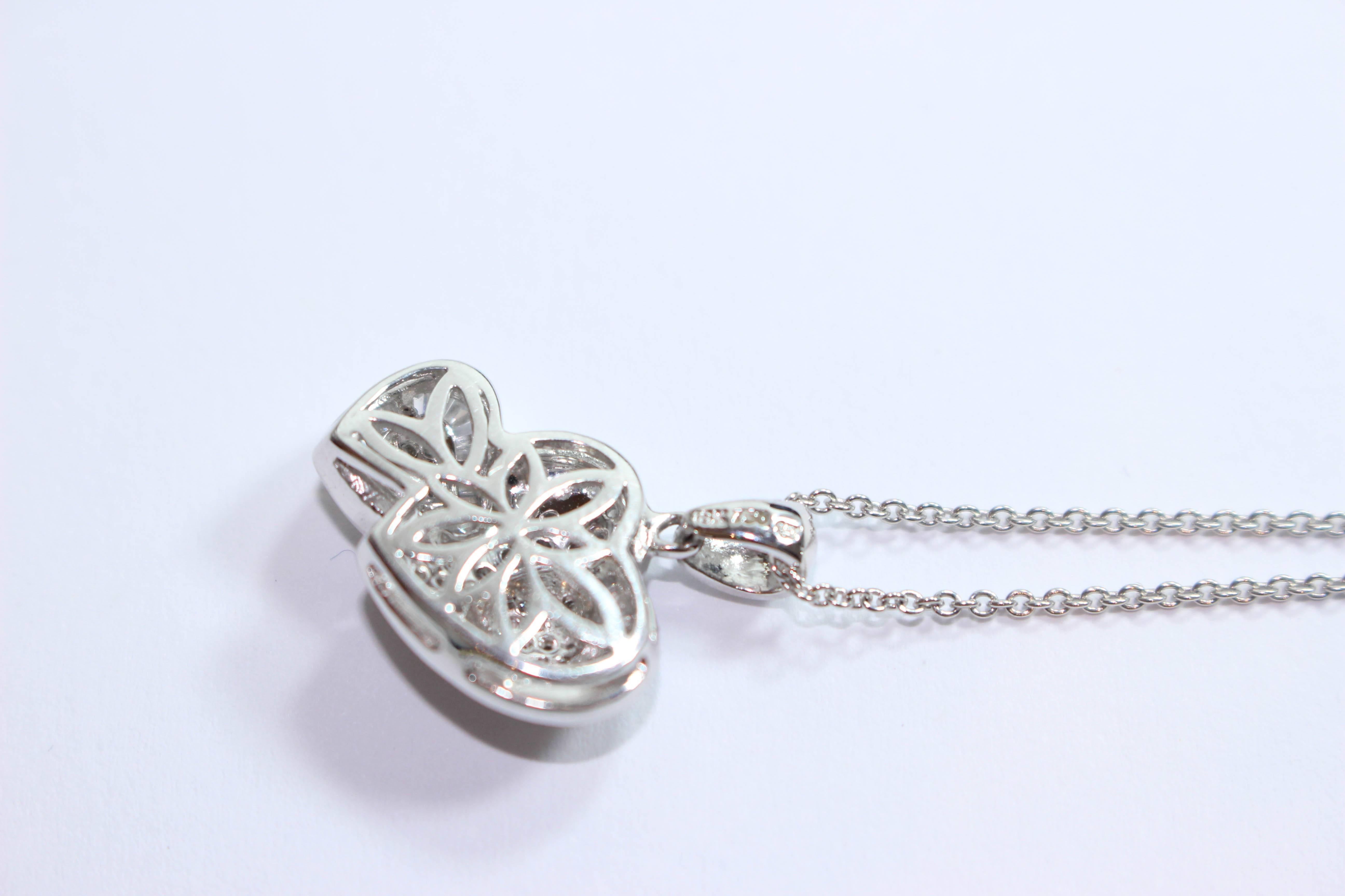 Women's Double Heart Pendant Diamond Gold Necklace For Sale