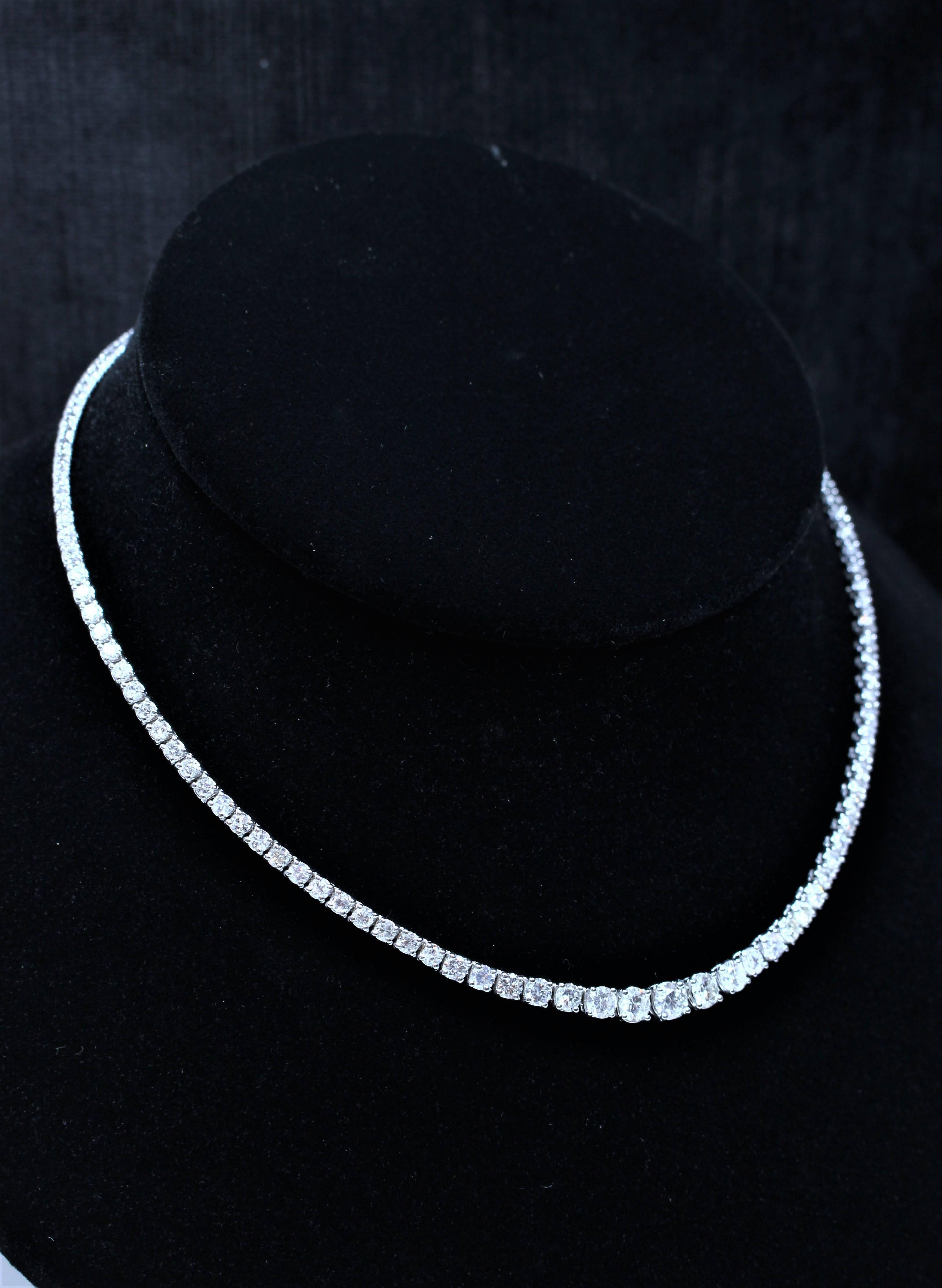 Brilliant Cut Diamond Gold Riviere Necklace For Sale