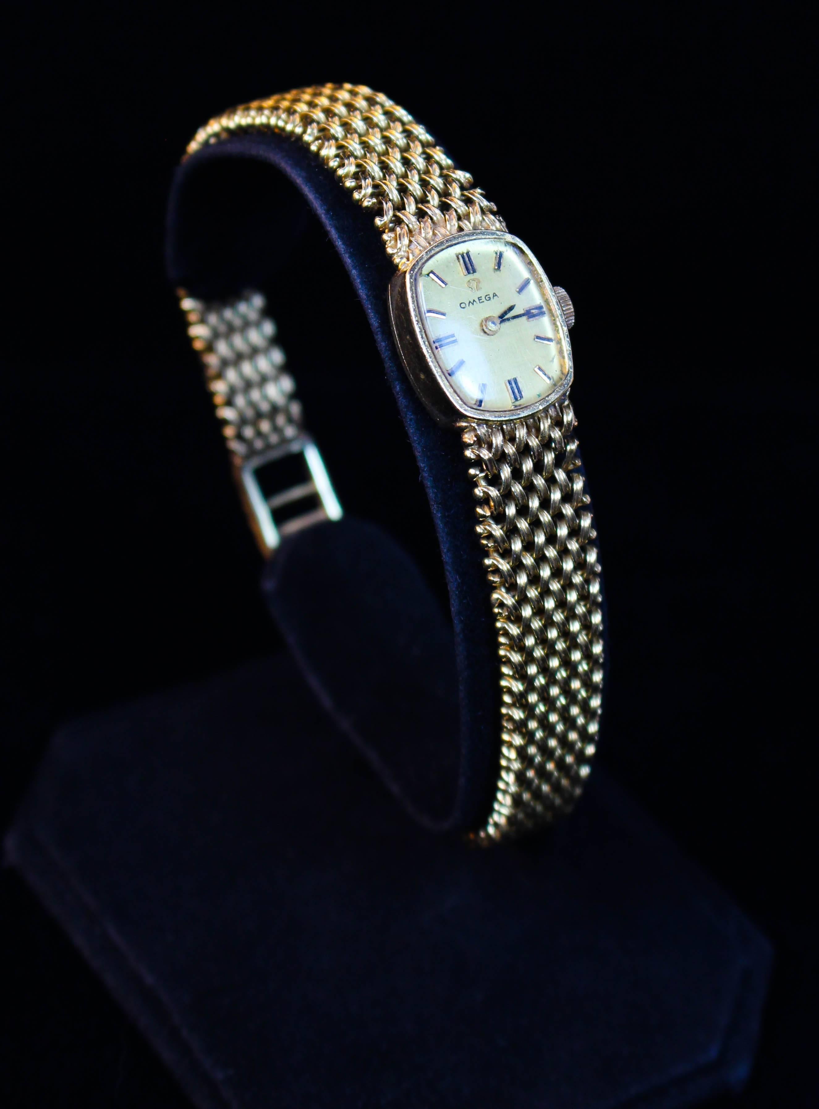 Omega Lady's Gelbgold gewebte Armbanduhr Damen im Angebot