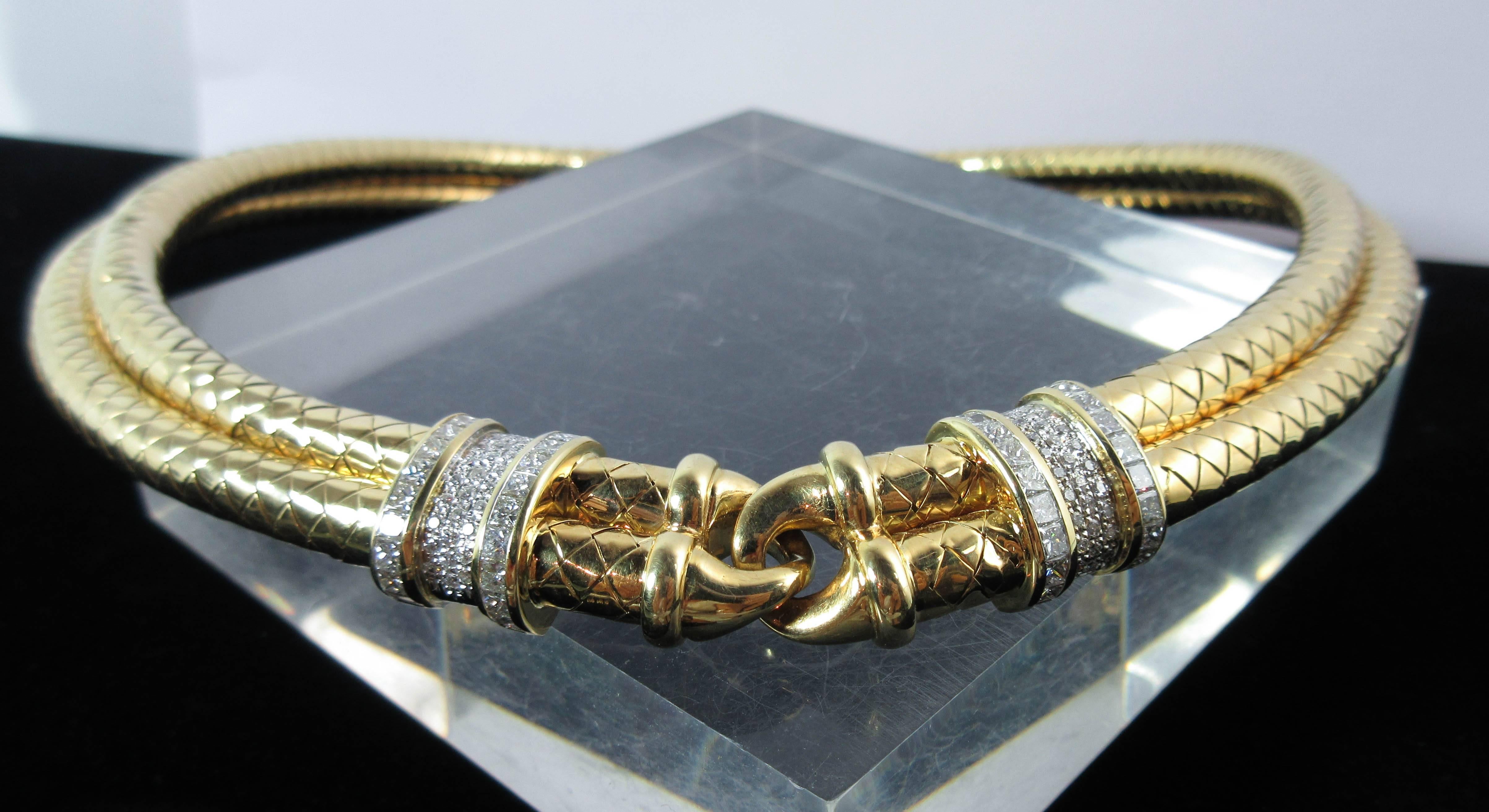 Diamond Yellow Gold Column Necklace For Sale 2
