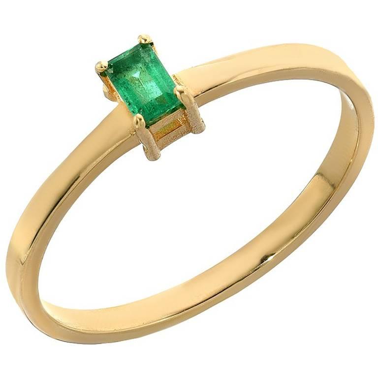 18 Karat Yellow Baguette Emerald Solitaire Stacking Band 0.13 Carat For Sale