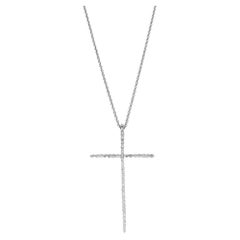 Collier avec pendentif en forme de croix sertie de diamants Crivelli, en or blanc 18 carats, 0,30 carat au total
