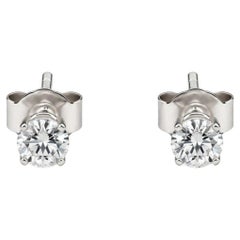 Pendientes de diamantes cultivados en laboratorio de 0,50 Cttw, talla redonda y con cuatro garras, en oro blanco de 14K