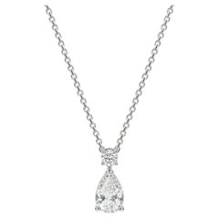 Collar con colgante de diamante cultivado en laboratorio con corte «Pear» de Rachel Koen, en oro blanco de 14K