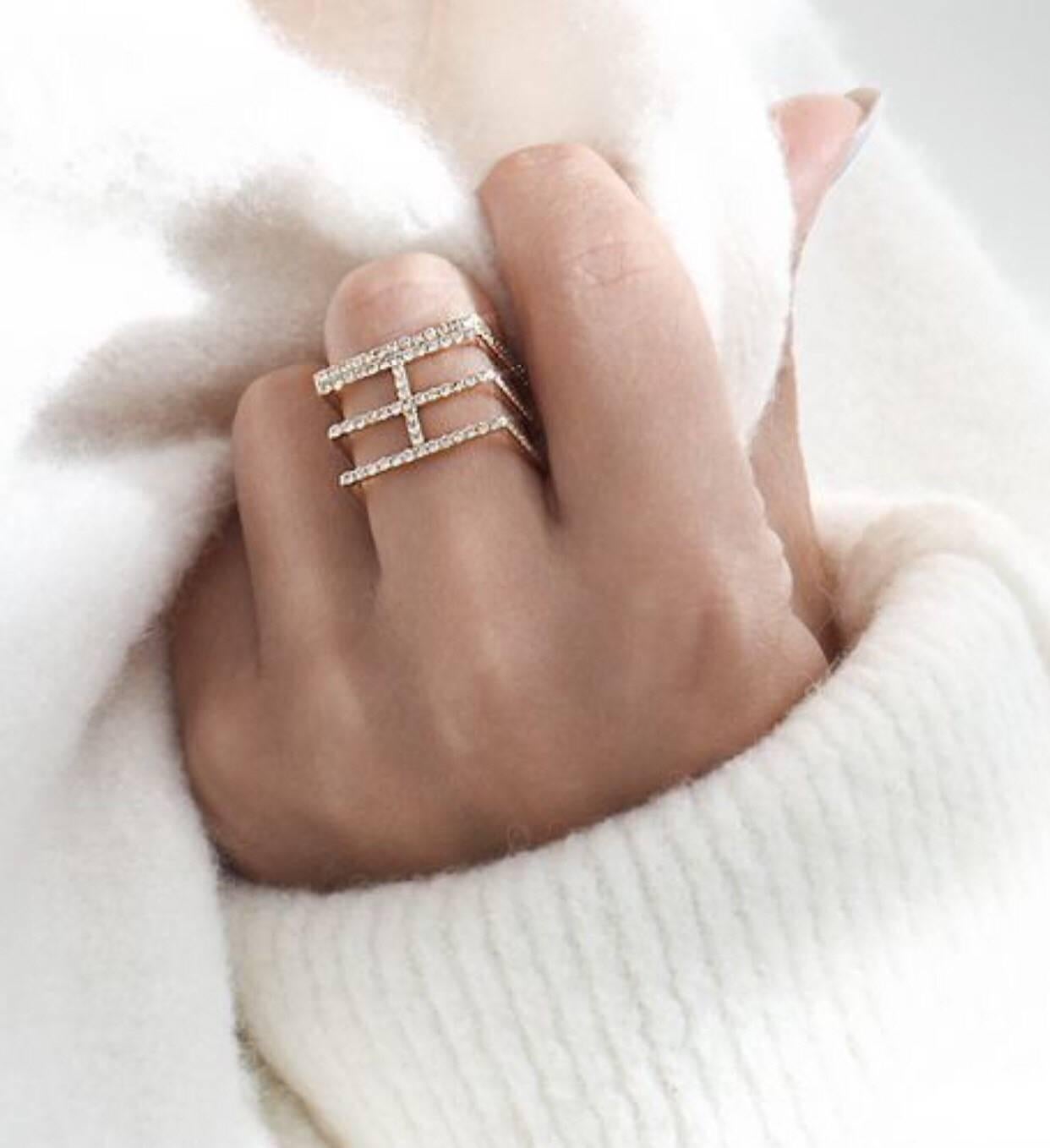 Sophie Birgitt 18 Karat Yellow Gold Geometric Square Cocktail Ring 

*MADE TO ORDER: 3 WEEKS LEAD TIME*
*WORLDWIDE COMPLIMENTARY SHIPPING*

The Angles collection boast a range of geometric, angular pieces with clean lines. The geometric character