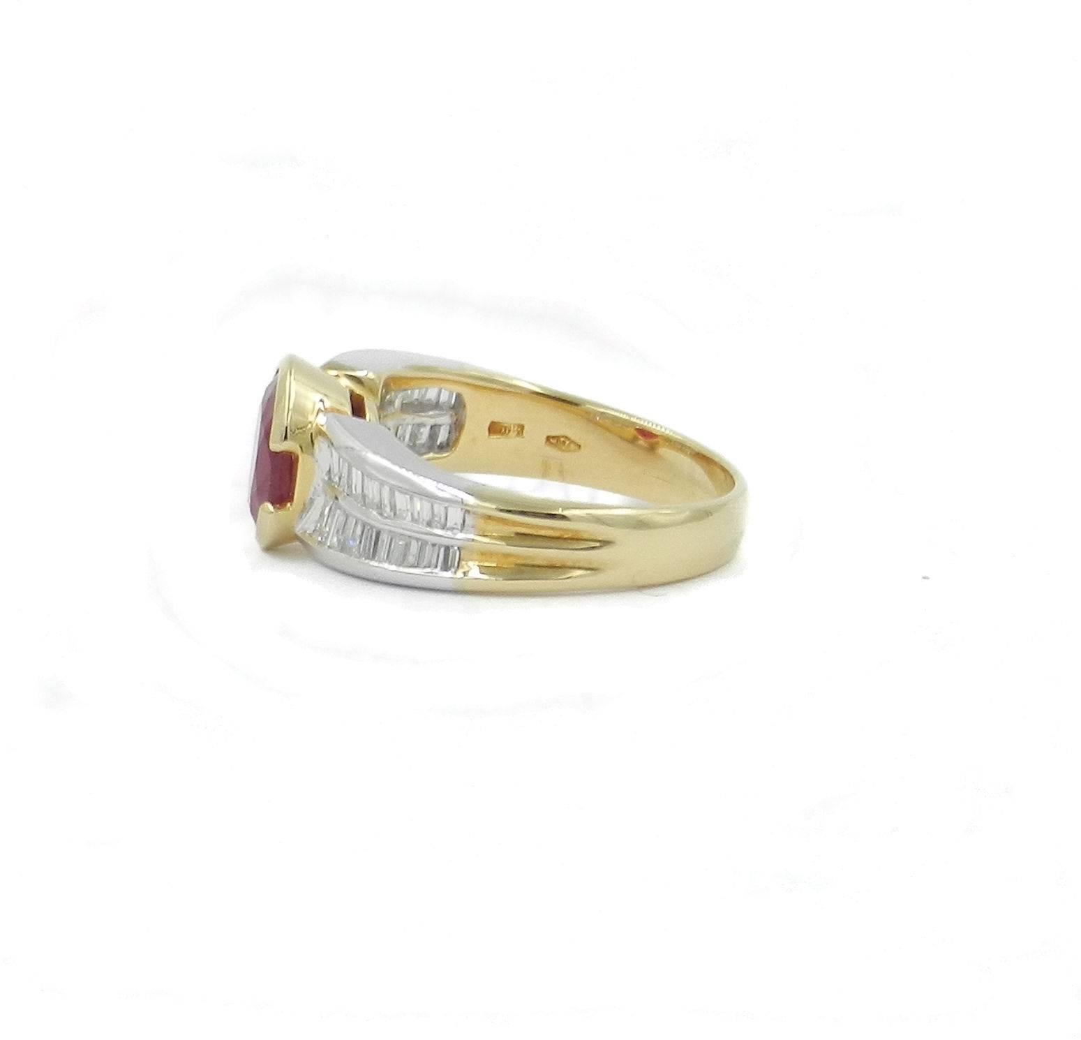 Ring in 18kt yellow and white gold with very nice natural oval shape ruby weight carat 1.93 and baguette cut diamonds total weight 0.82 carat
A classical style to wear. Circa 1960. Ring size 54.5