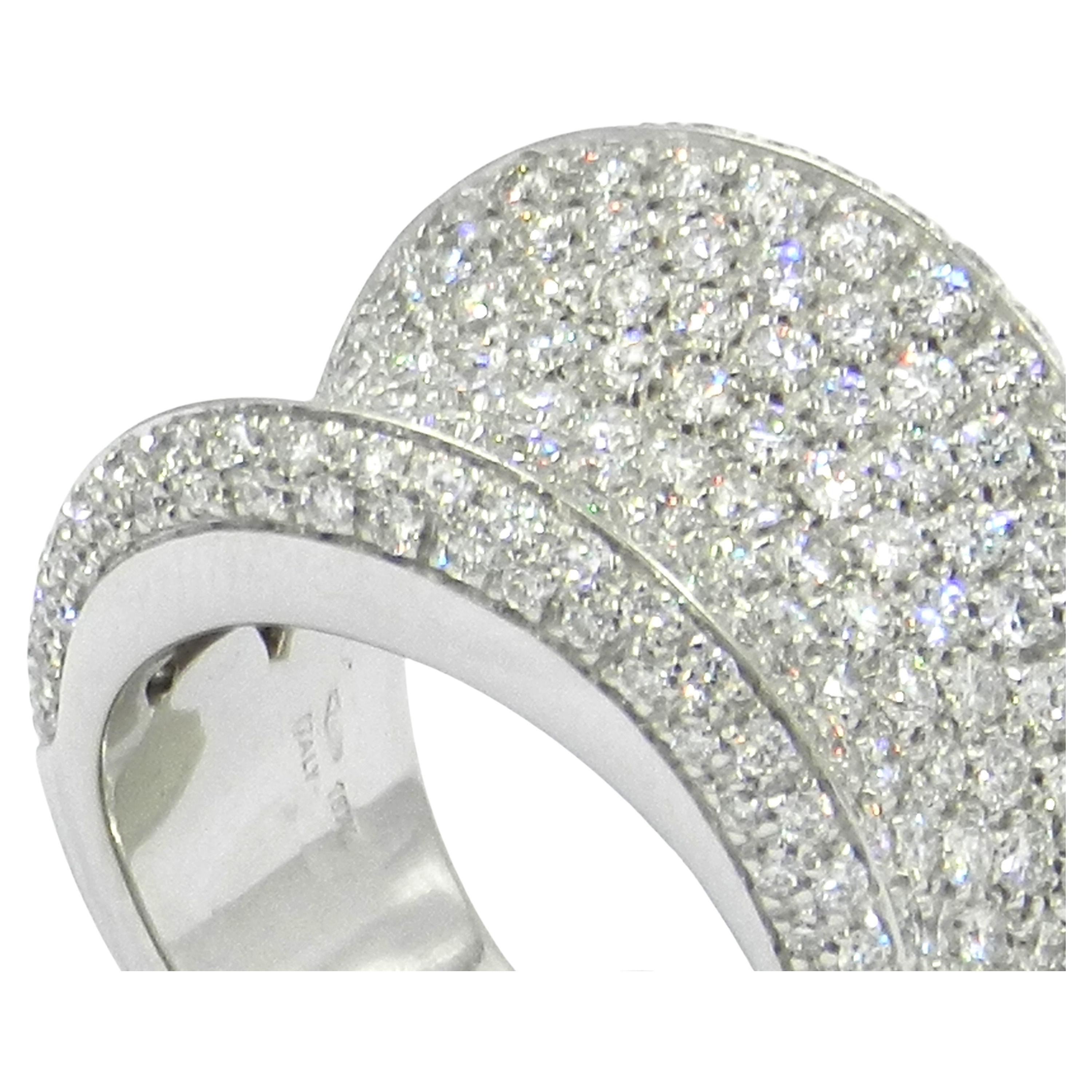 18 Karat White Gold White Diamonds Pavè Saddle Garavelli Ring For Sale