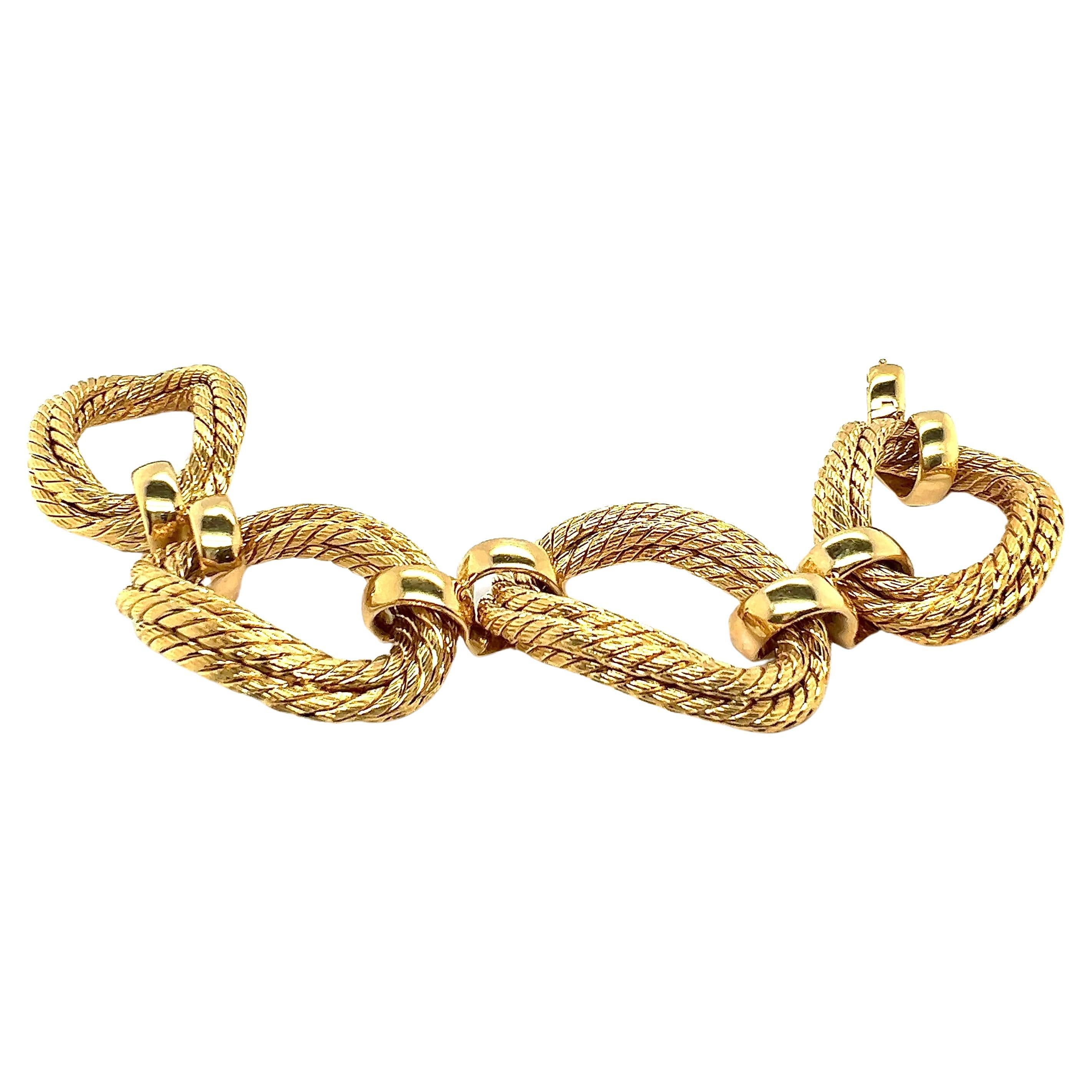 Statement Chain Bracelet in 18 Karat Yellow Gold  For Sale