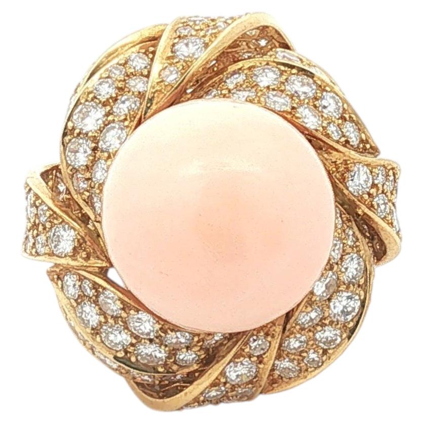 Cocktail Ring with Diamonds and Coral in 18K Yellow Gold For Sale