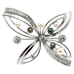 Floral Brooch with Diamonds and Pearls in 18 Karat White Gold