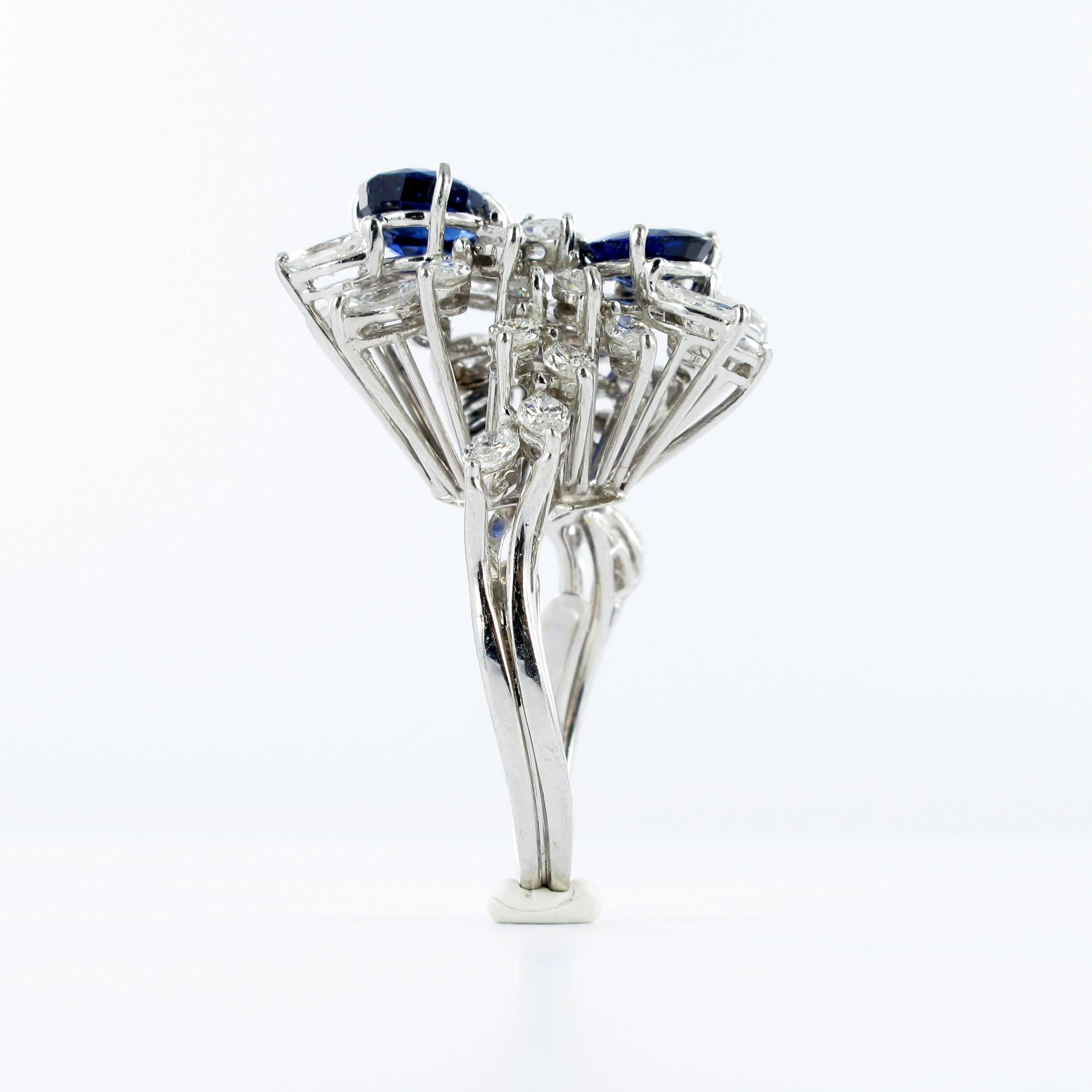 Sapphire and Diamond White Gold Cocktail Ring In Excellent Condition In Lucerne, CH