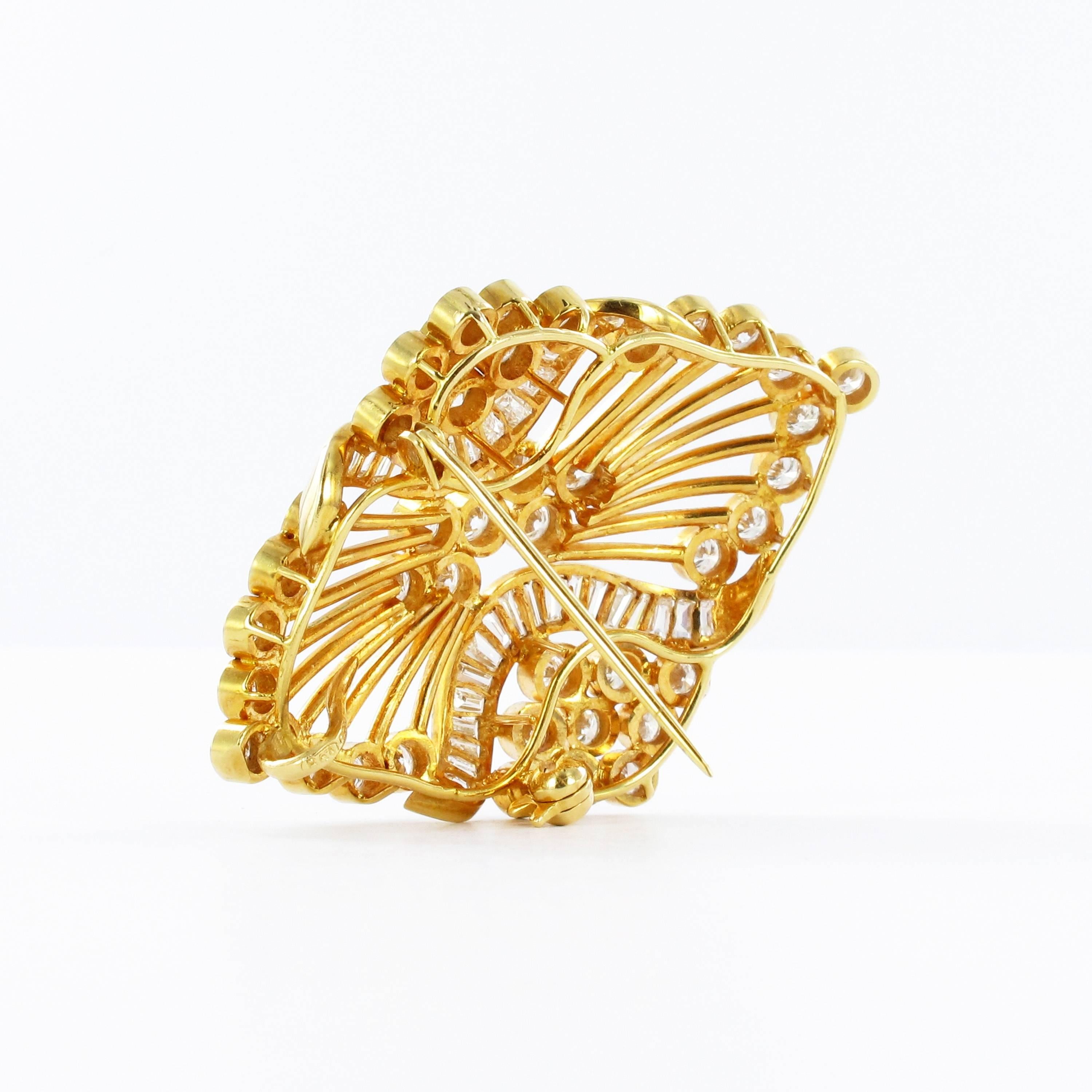 Modern Gold Diamond Flower Pendant or Brooch