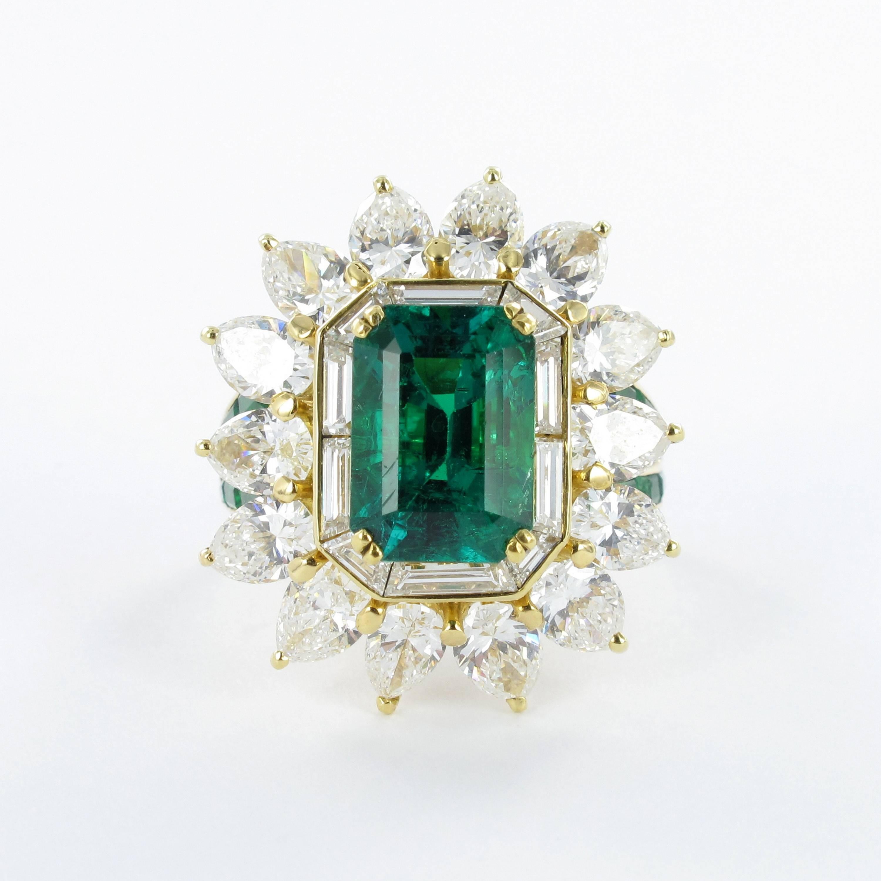 Mauboussin Certified Colombian Emerald Diamond Ring In Good Condition In Lucerne, CH