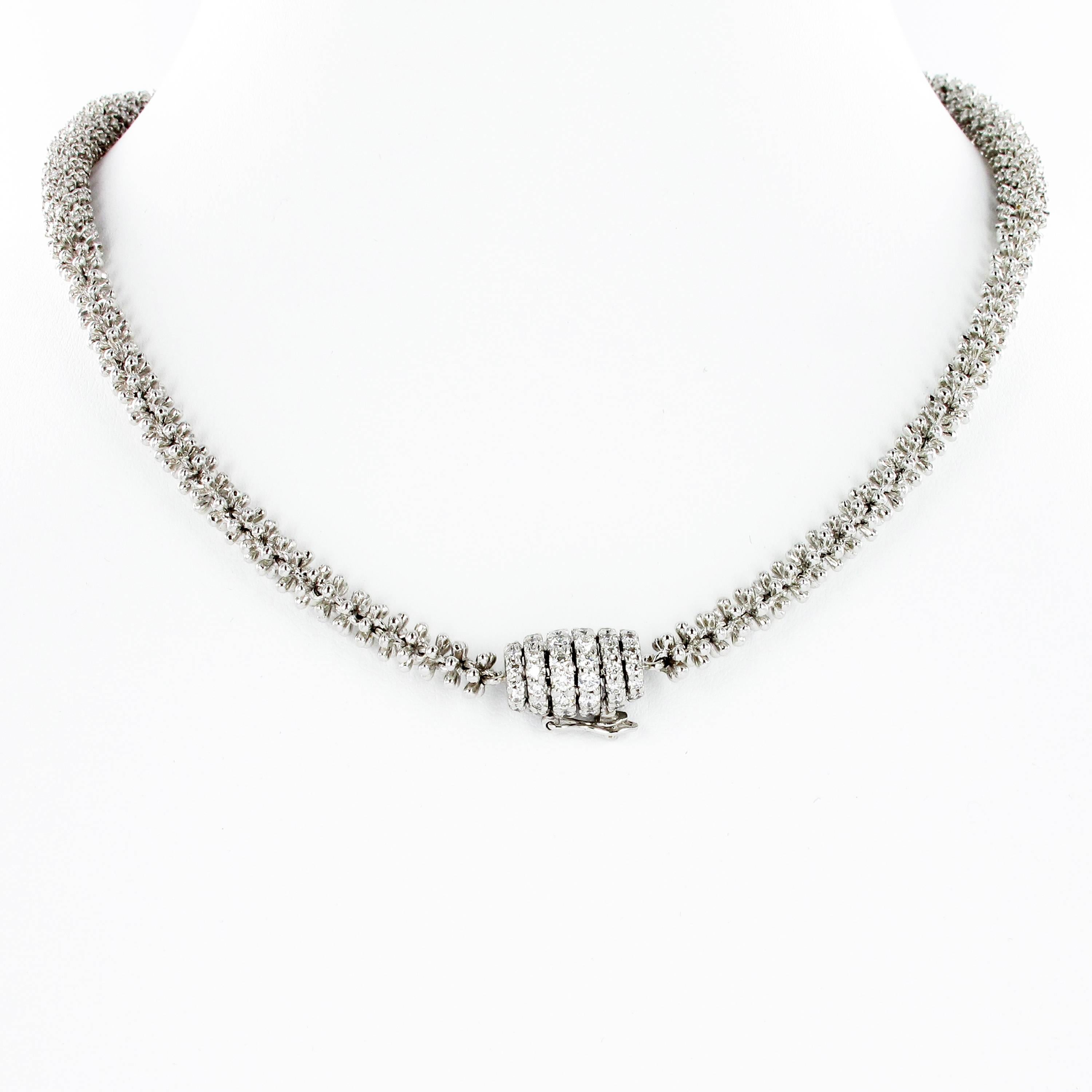 Brilliant Cut Diamond Necklace in White Gold 18K For Sale