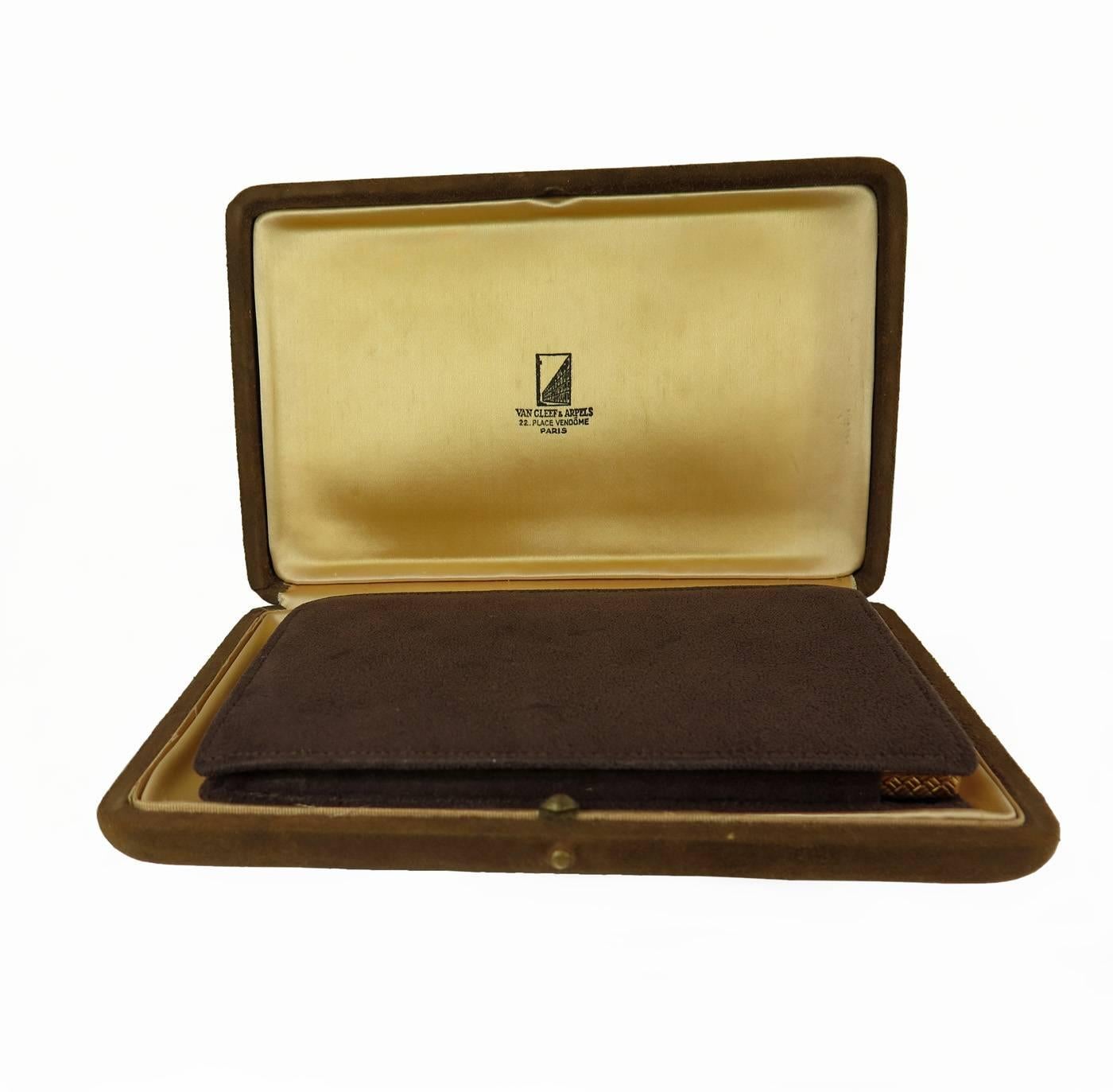 1940s Van Cleef & Arpels Textured Basketweave Design Gold Box 1