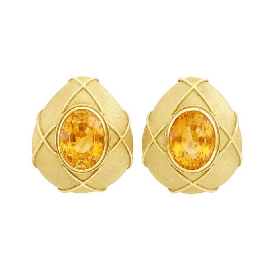 Pair of Large 1980s Gold and Citrine Clip Earrings For Sale