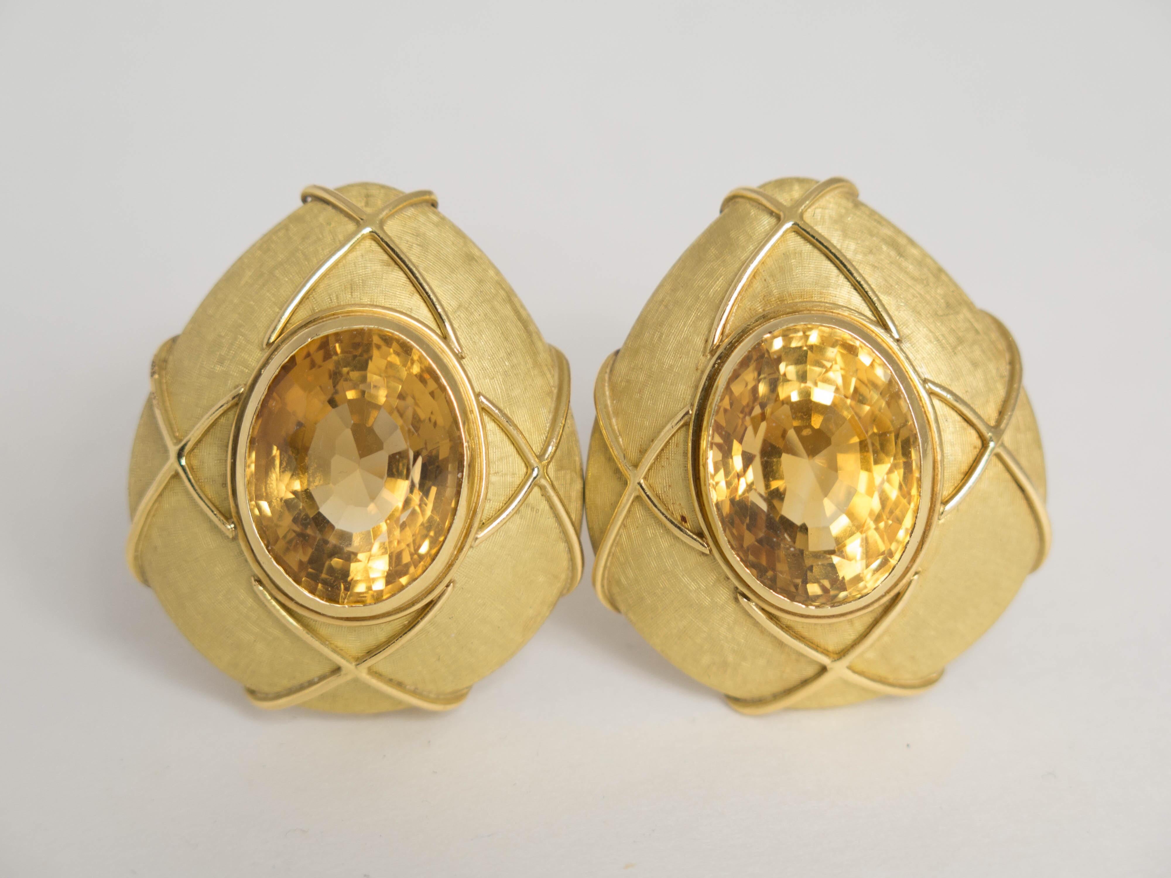 Women's Pair of Large 1980s Gold and Citrine Clip Earrings For Sale