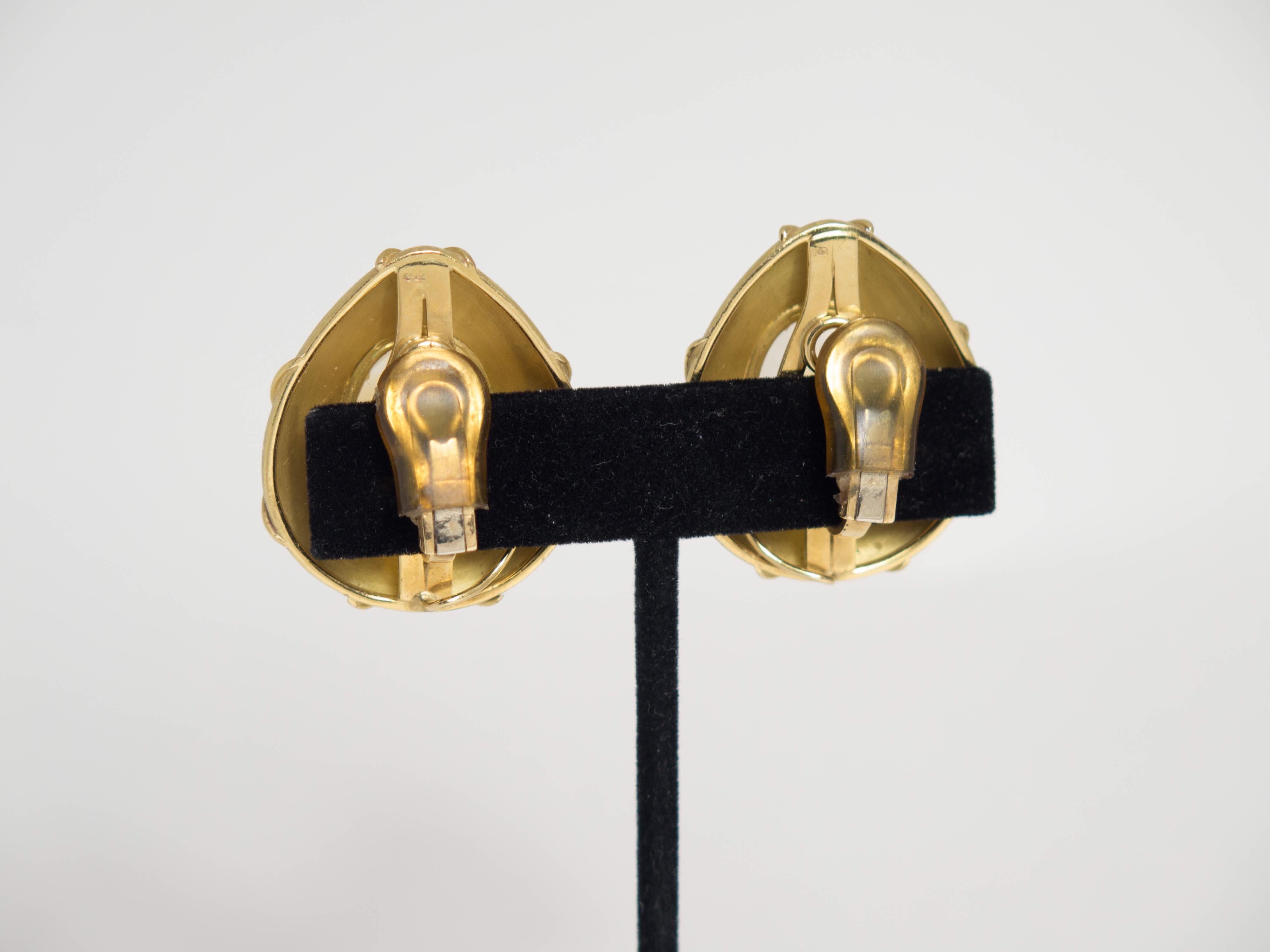 Paire de grandes boucles d'oreilles à clip en or et citrine des années 1980 en vente 1
