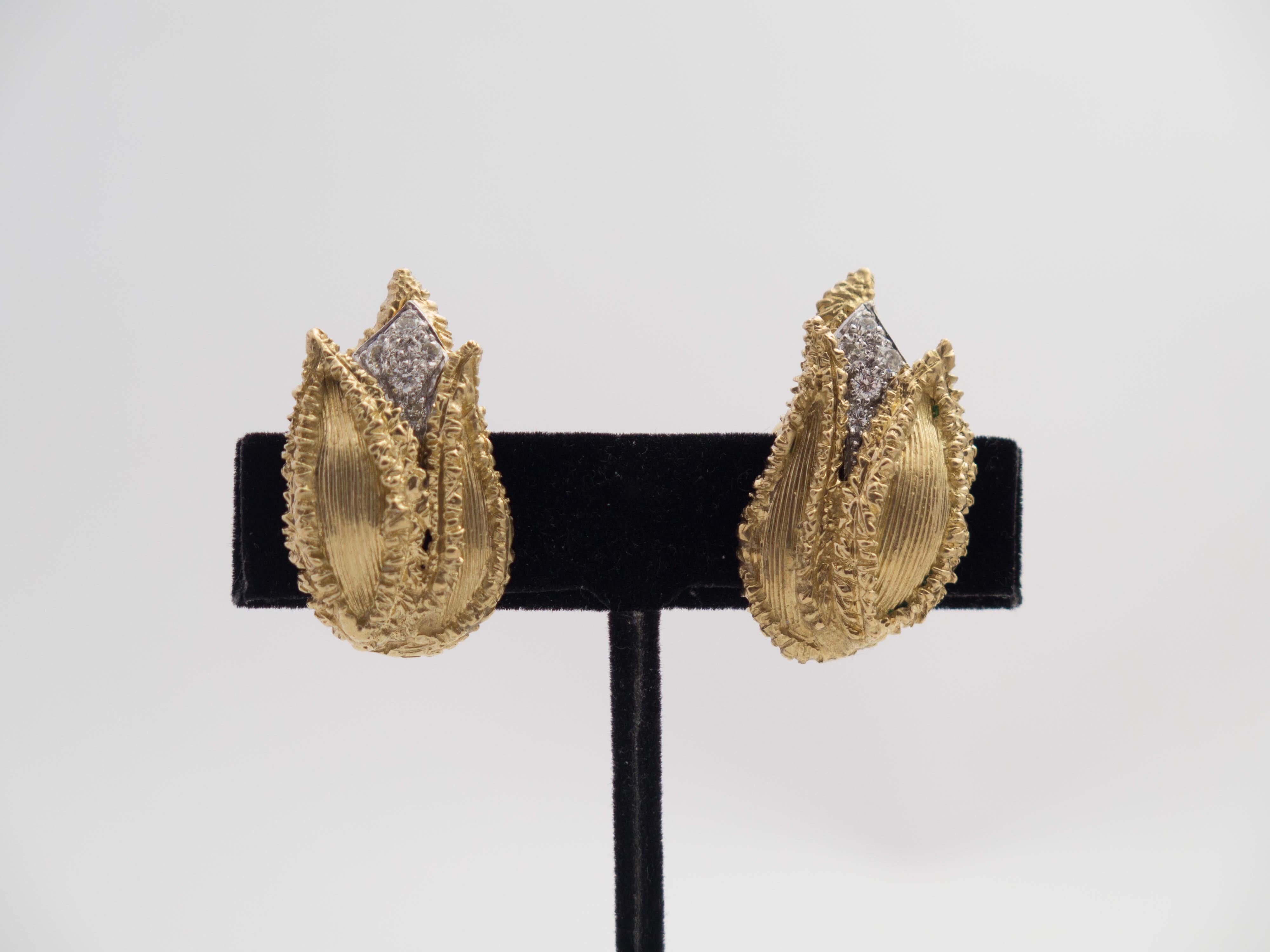 Modern Diamond 18 Karat Gold Tulip Earrings