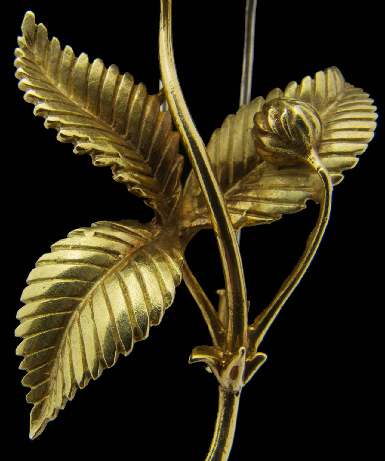 An Hermes Gold Thistle Brooch In Excellent Condition In Austin, TX