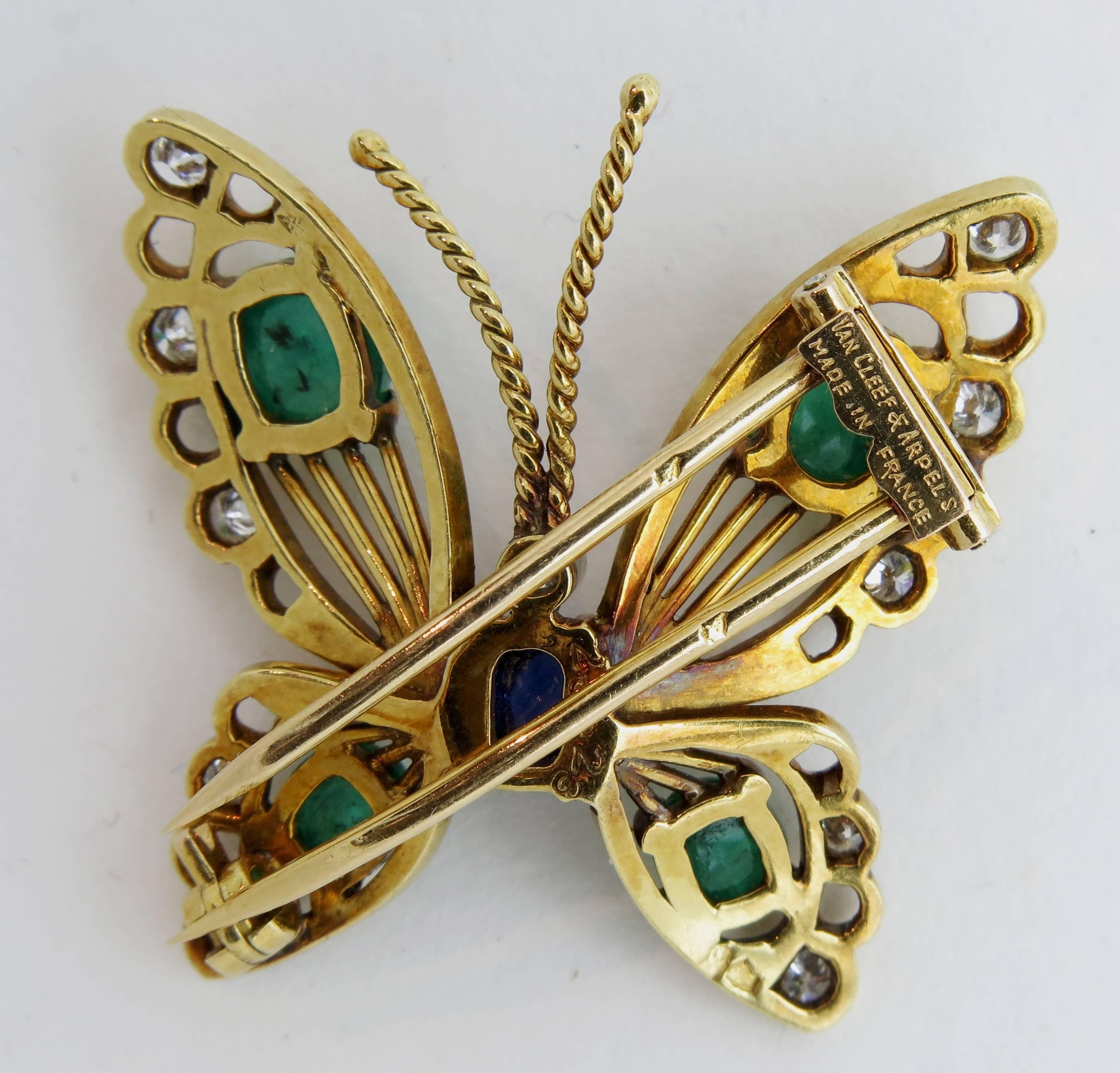Modern 1940s Van Cleef & Arpels Blue Sapphire Emerald Diamond Gold Brooch