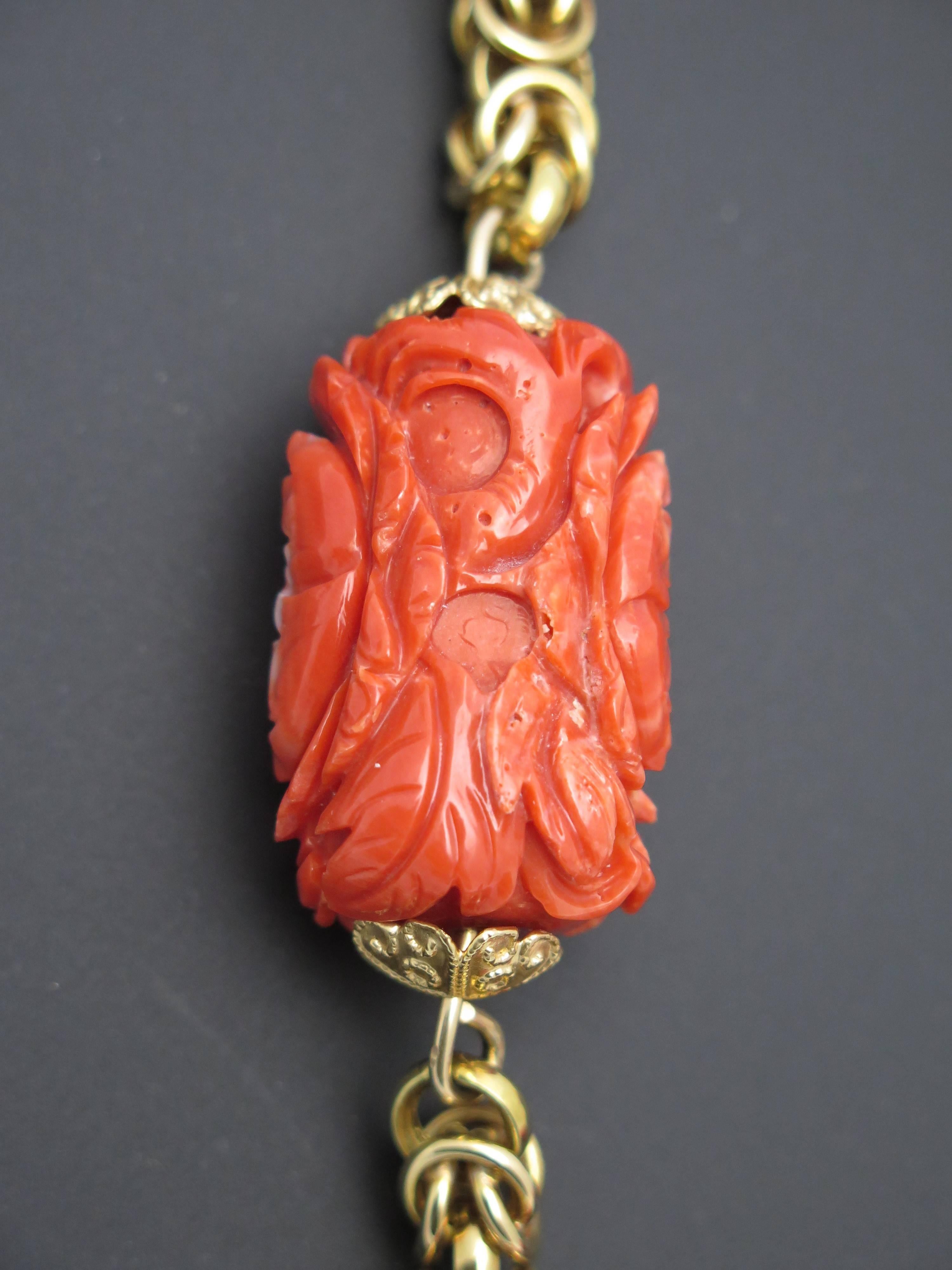 Women's A Bold and Impressive Carved Coral Gold Chain Necklace