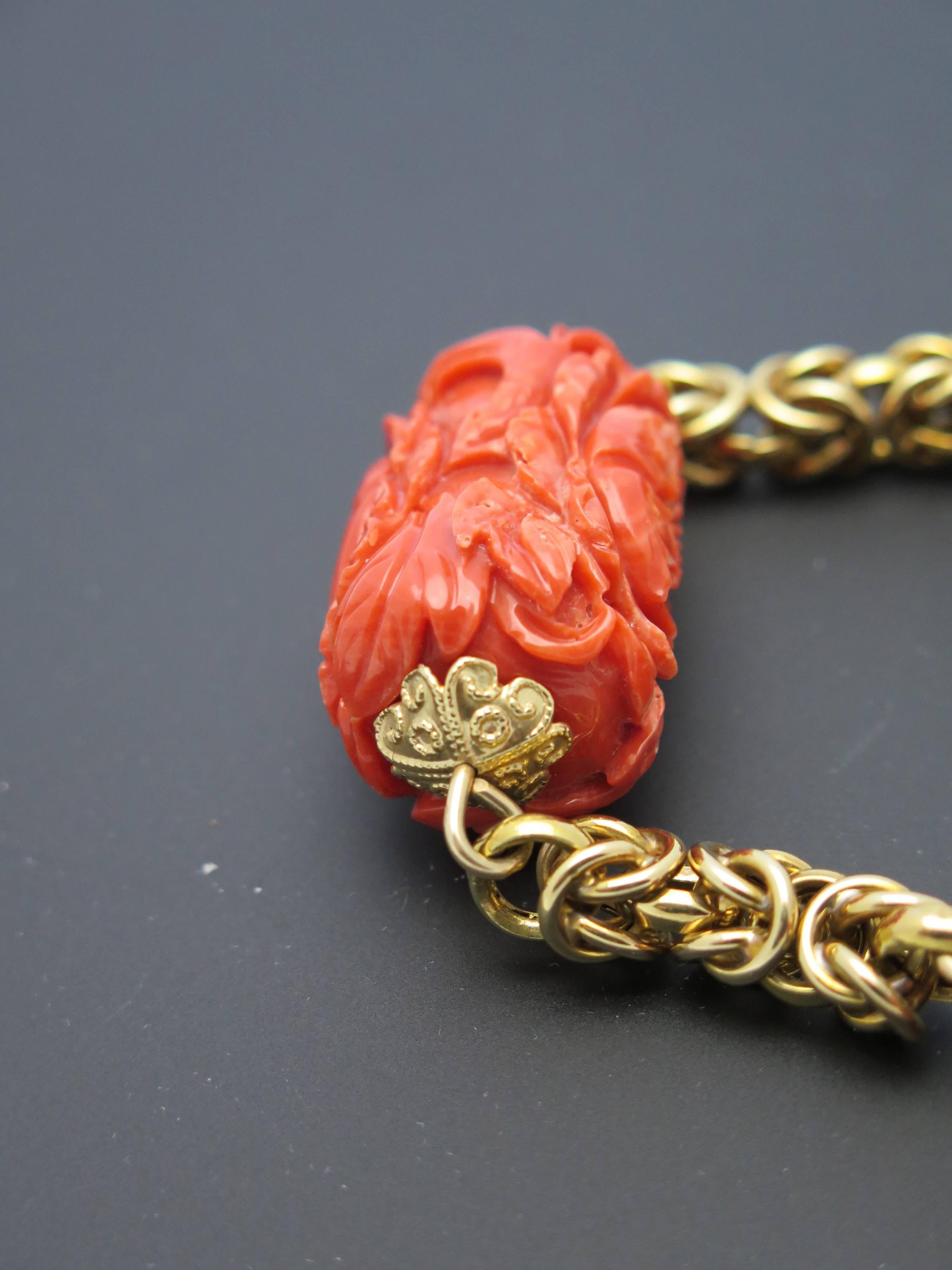 A Bold and Impressive Carved Coral Gold Chain Necklace 2